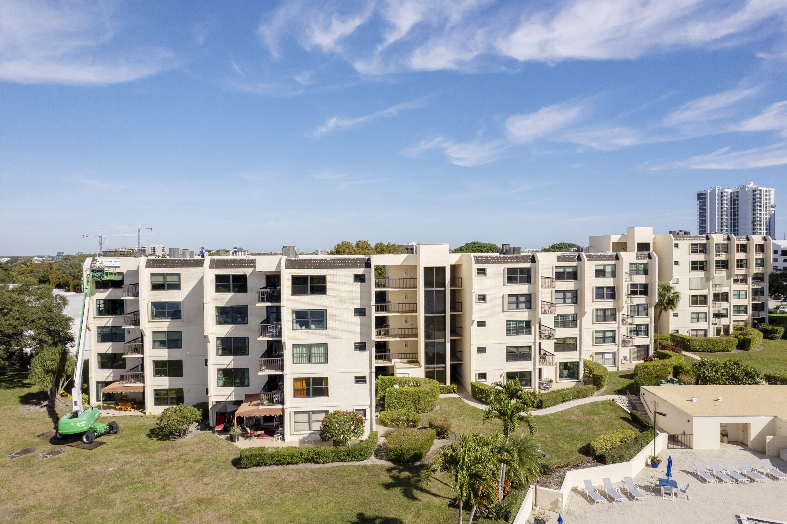 372 Golfview Road 502