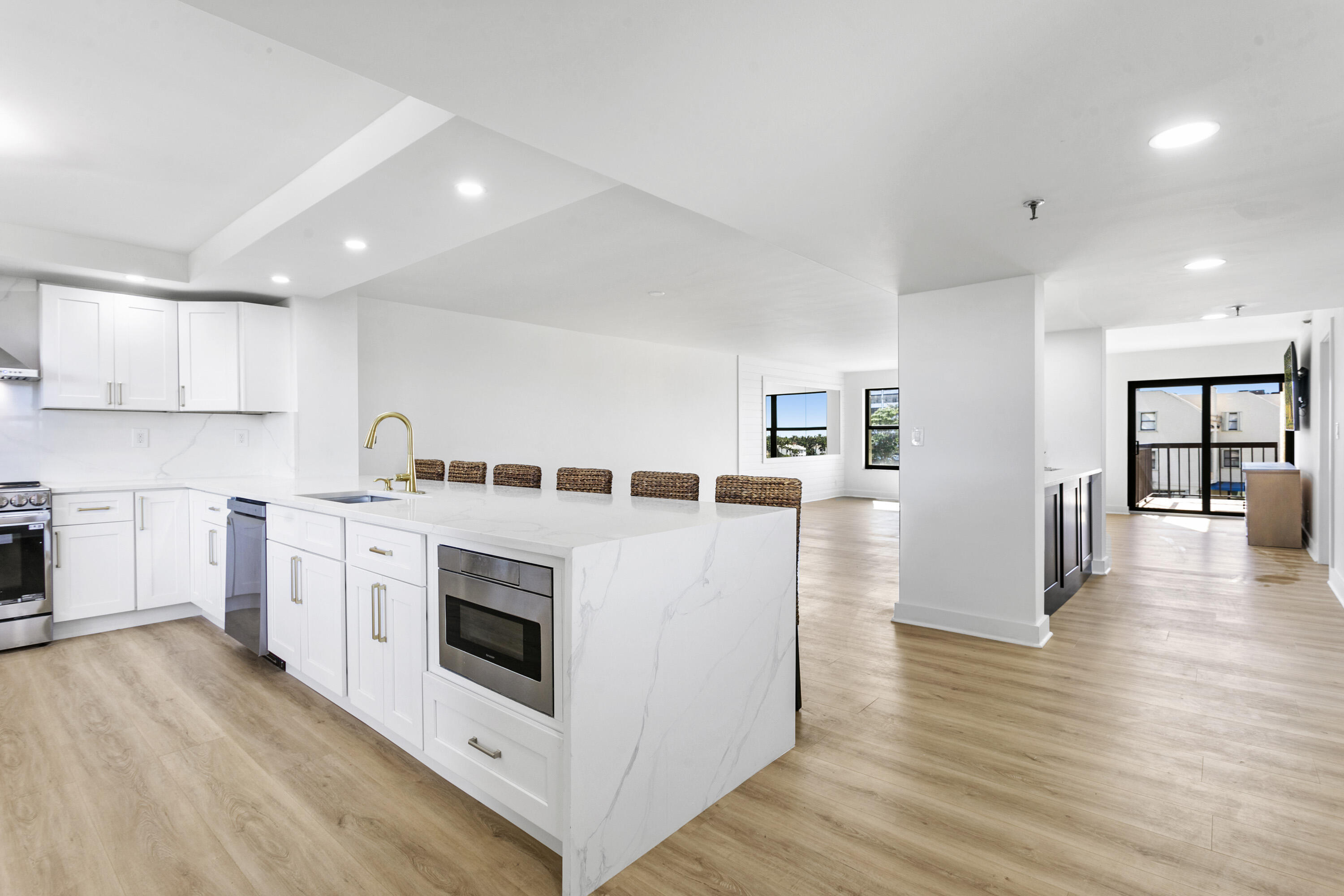 372 Golfview Road 502