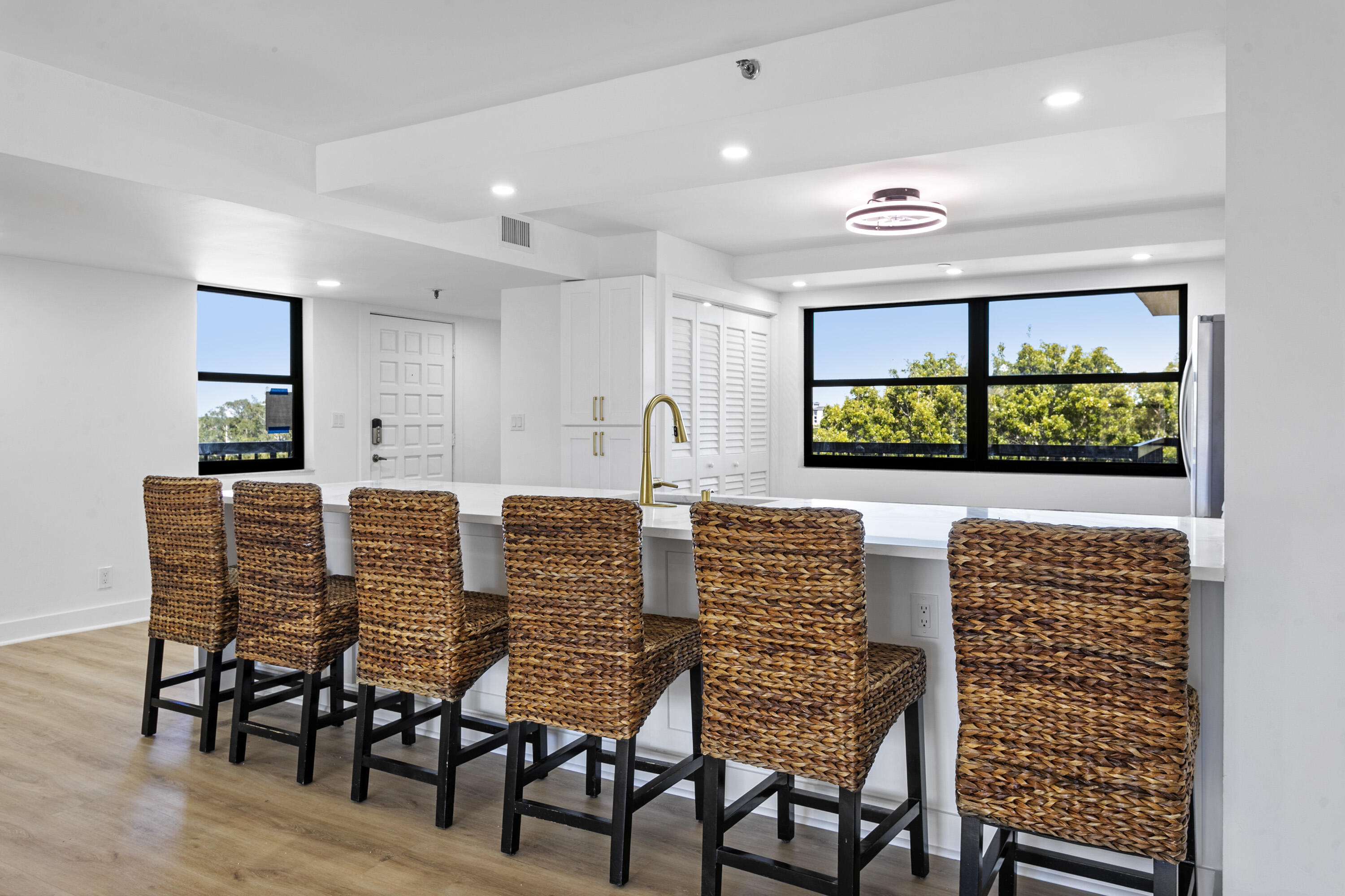 372 Golfview Road 502