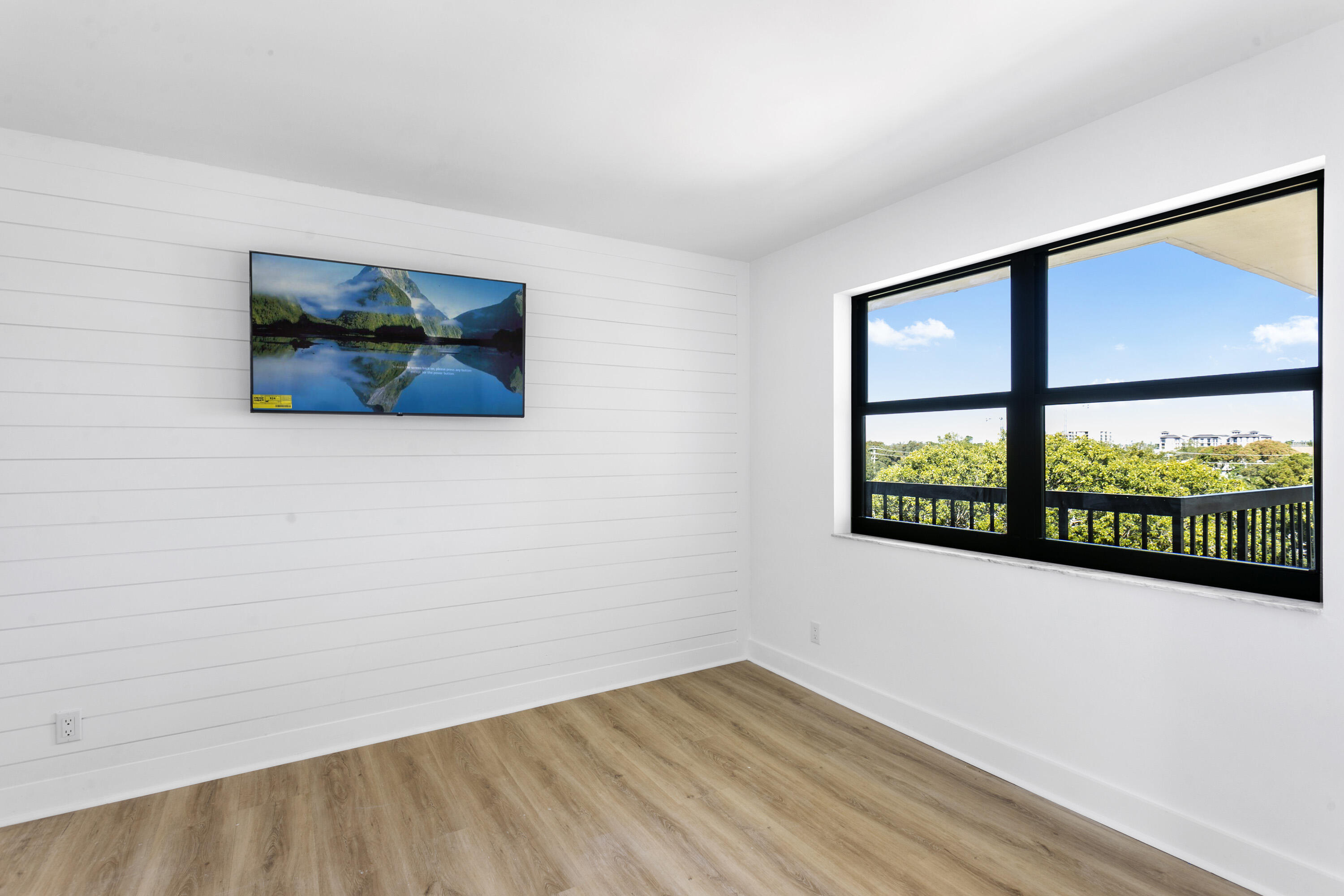 372 Golfview Road 502