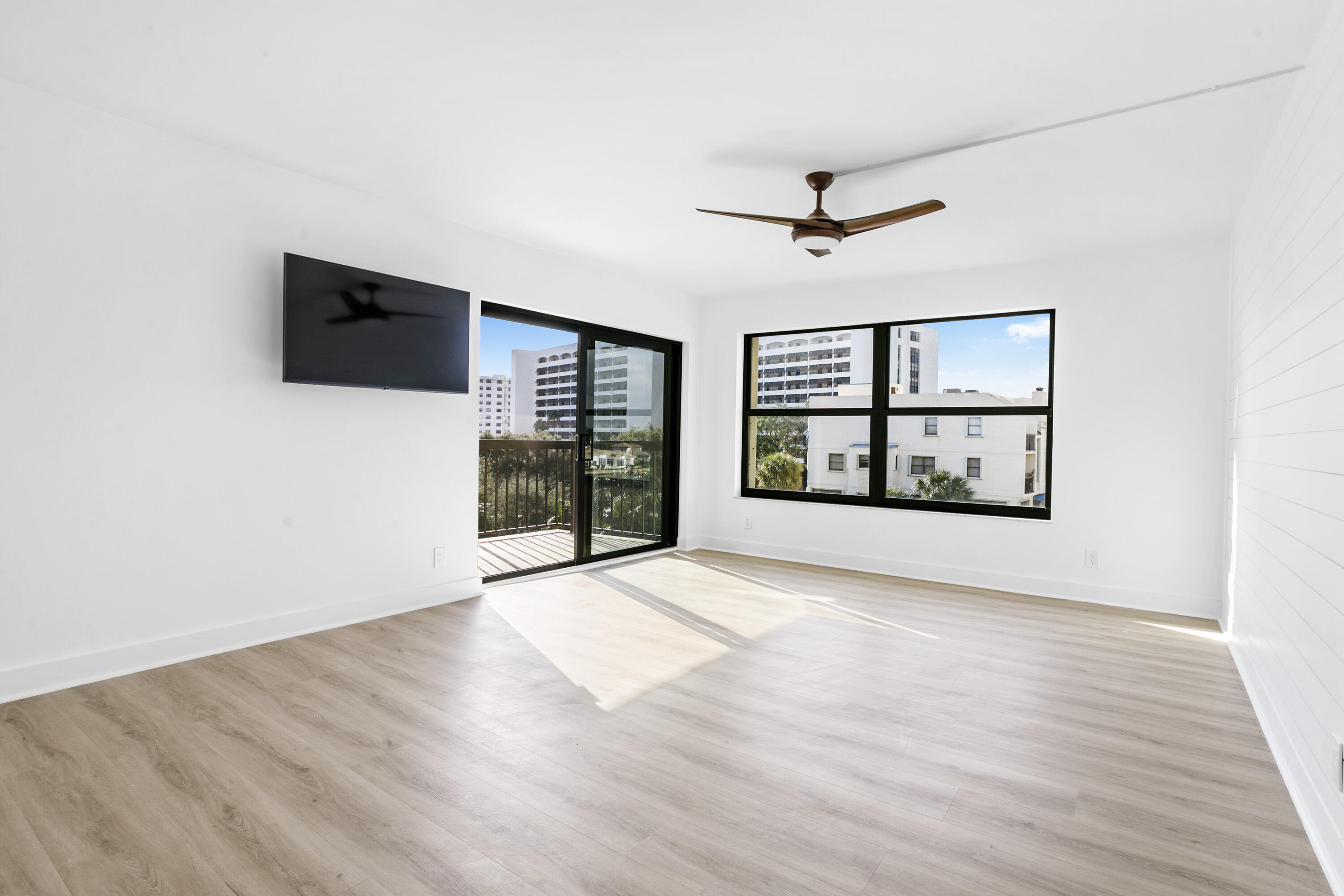 372 Golfview Road 502