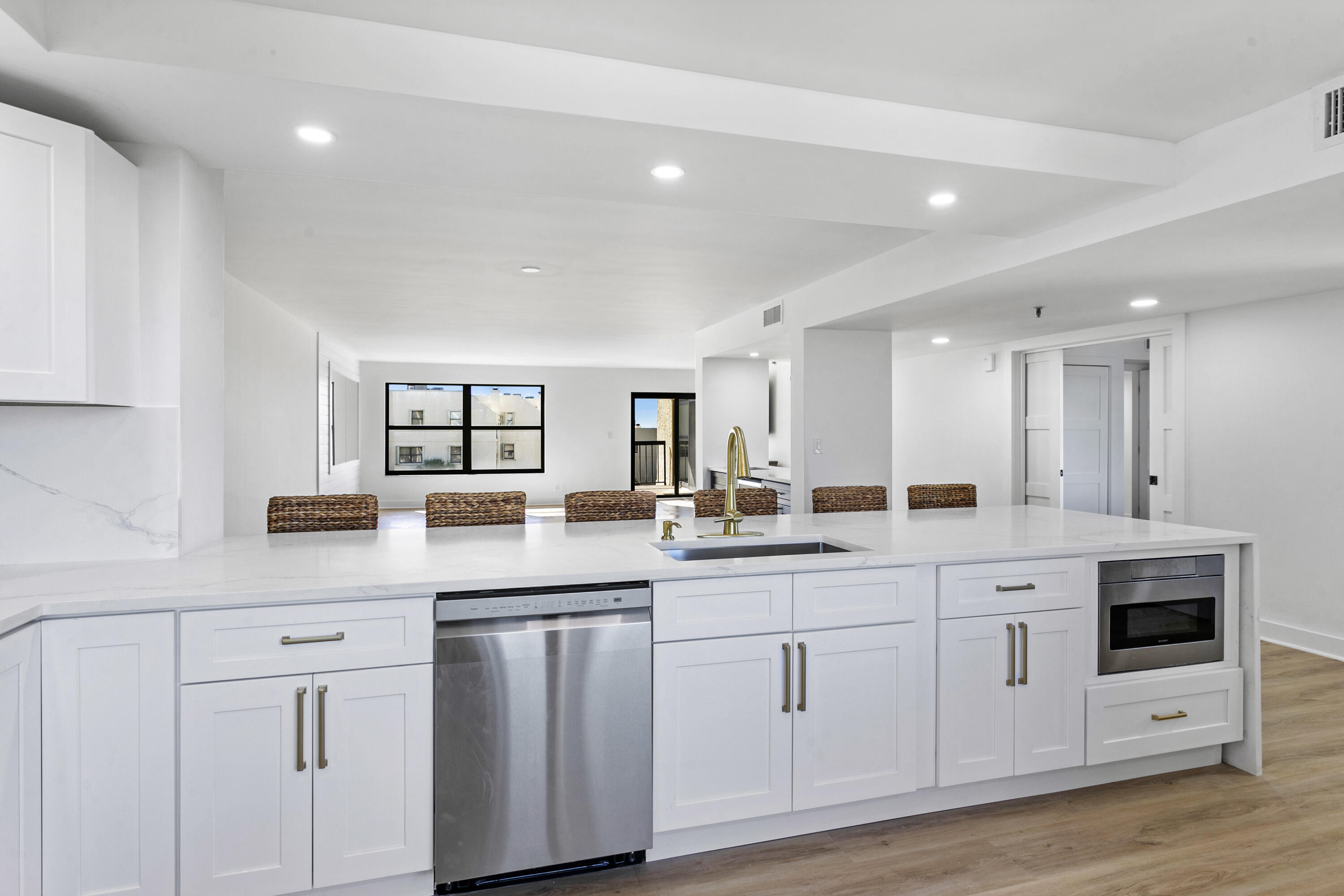 372 Golfview Road 502