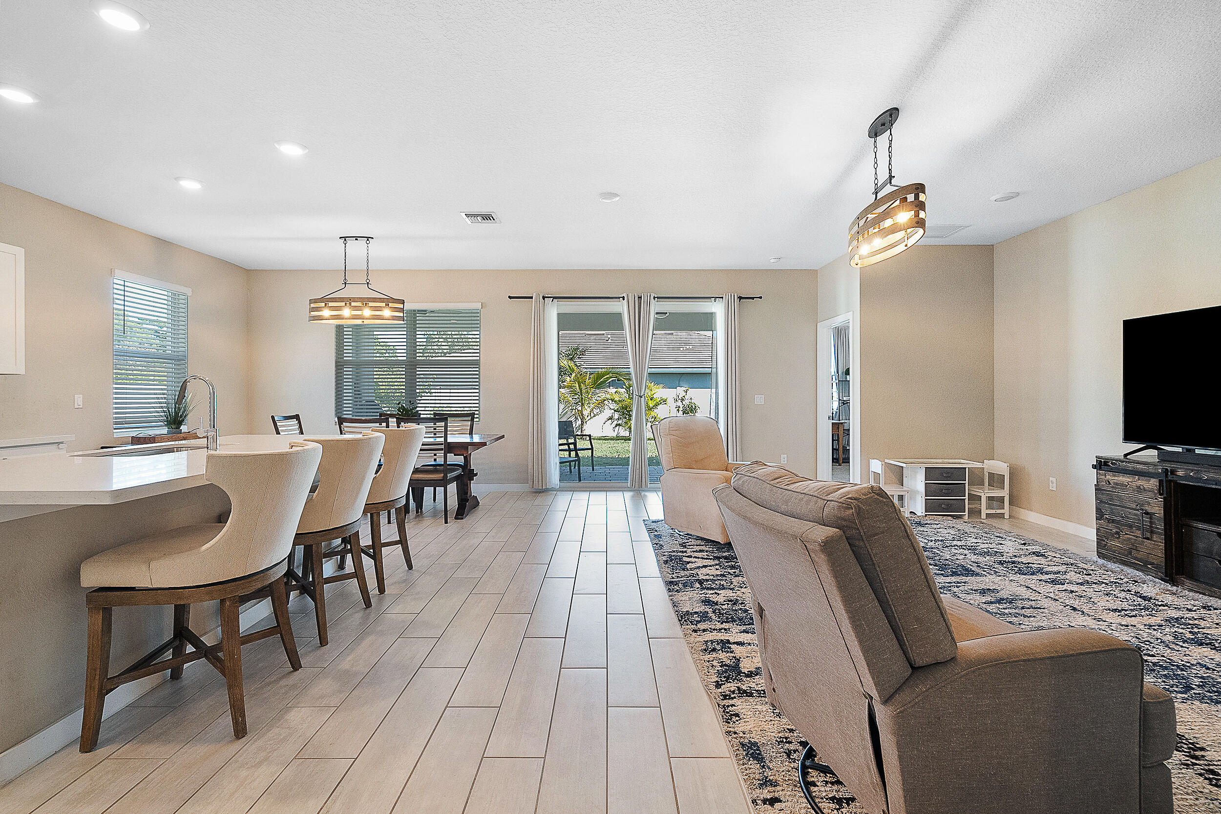 2274 SW Strawberry Terrace