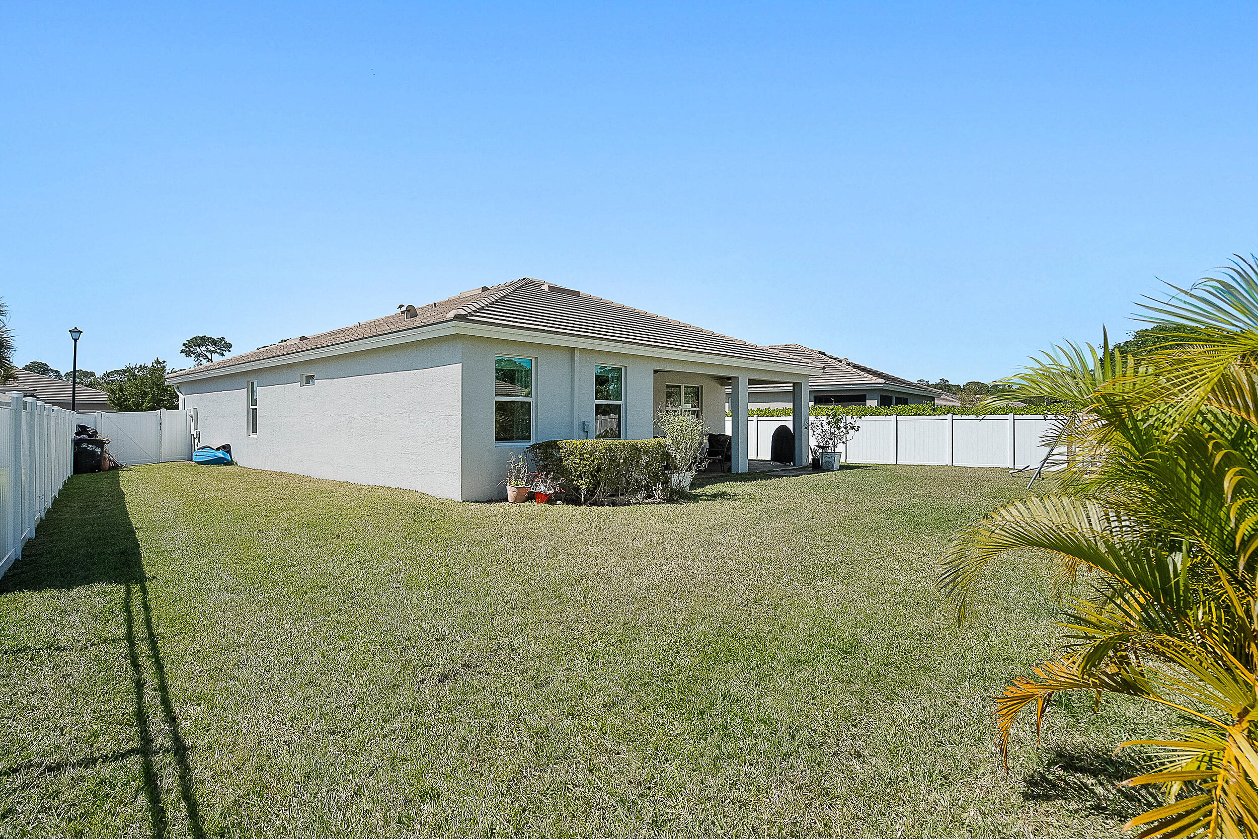 2274 SW Strawberry Terrace