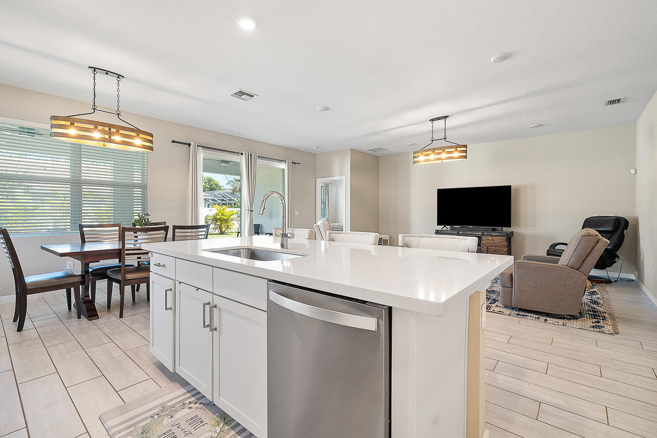 2274 SW Strawberry Terrace