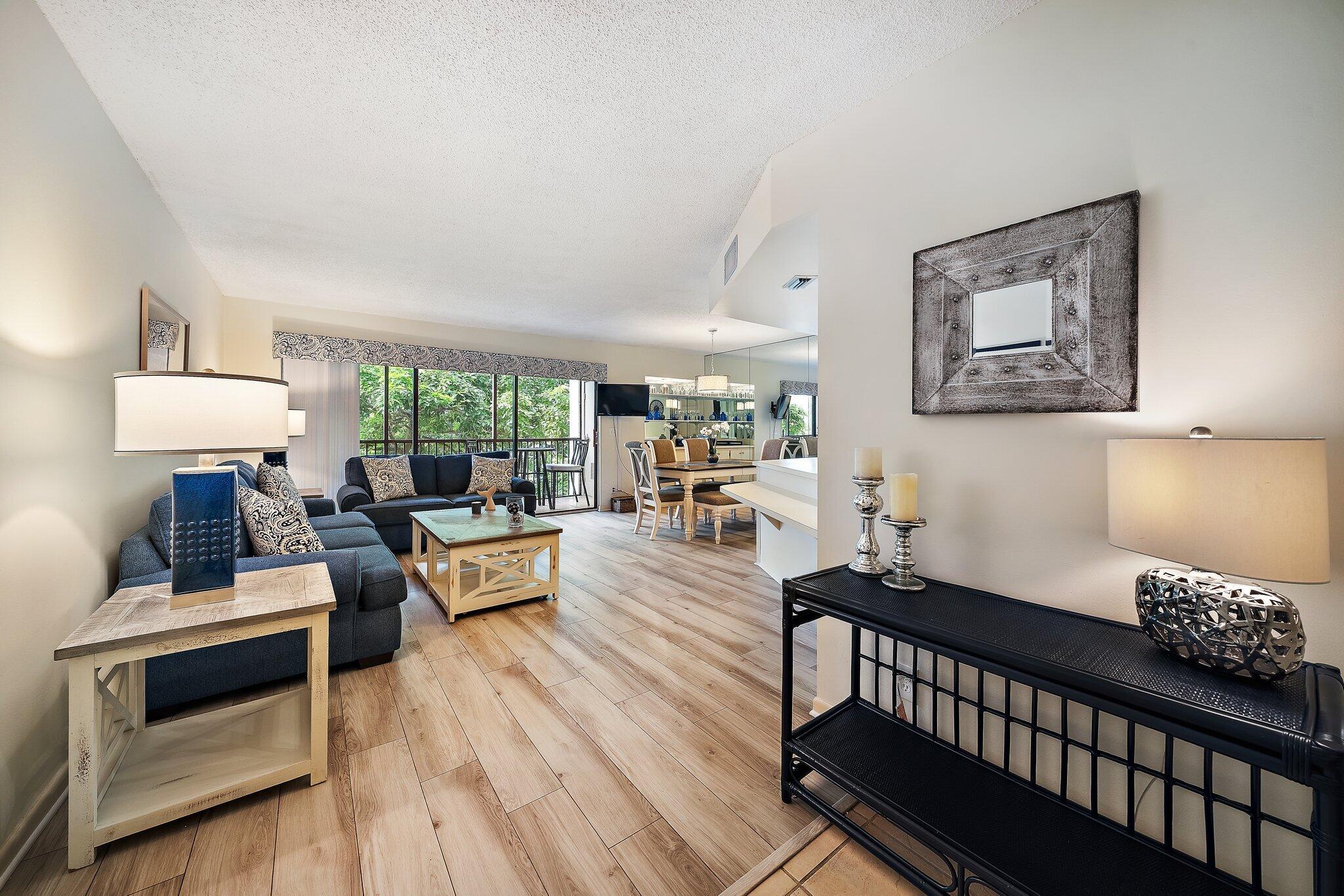 1605 S Us Highway 1 A306