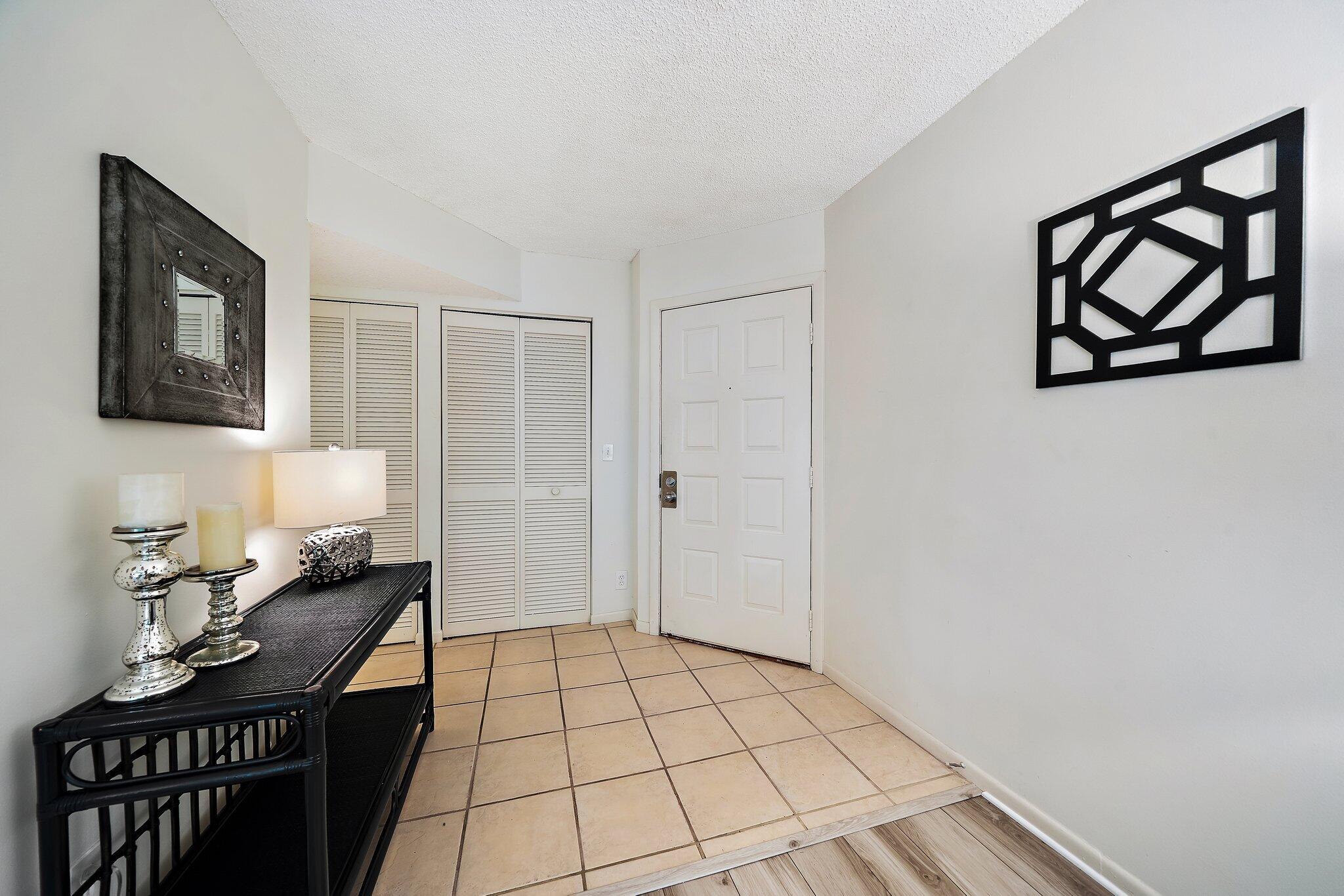 1605 S Us Highway 1 A306