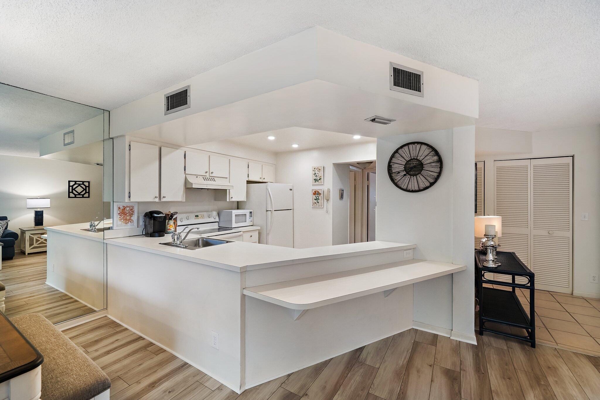 1605 S Us Highway 1 A306