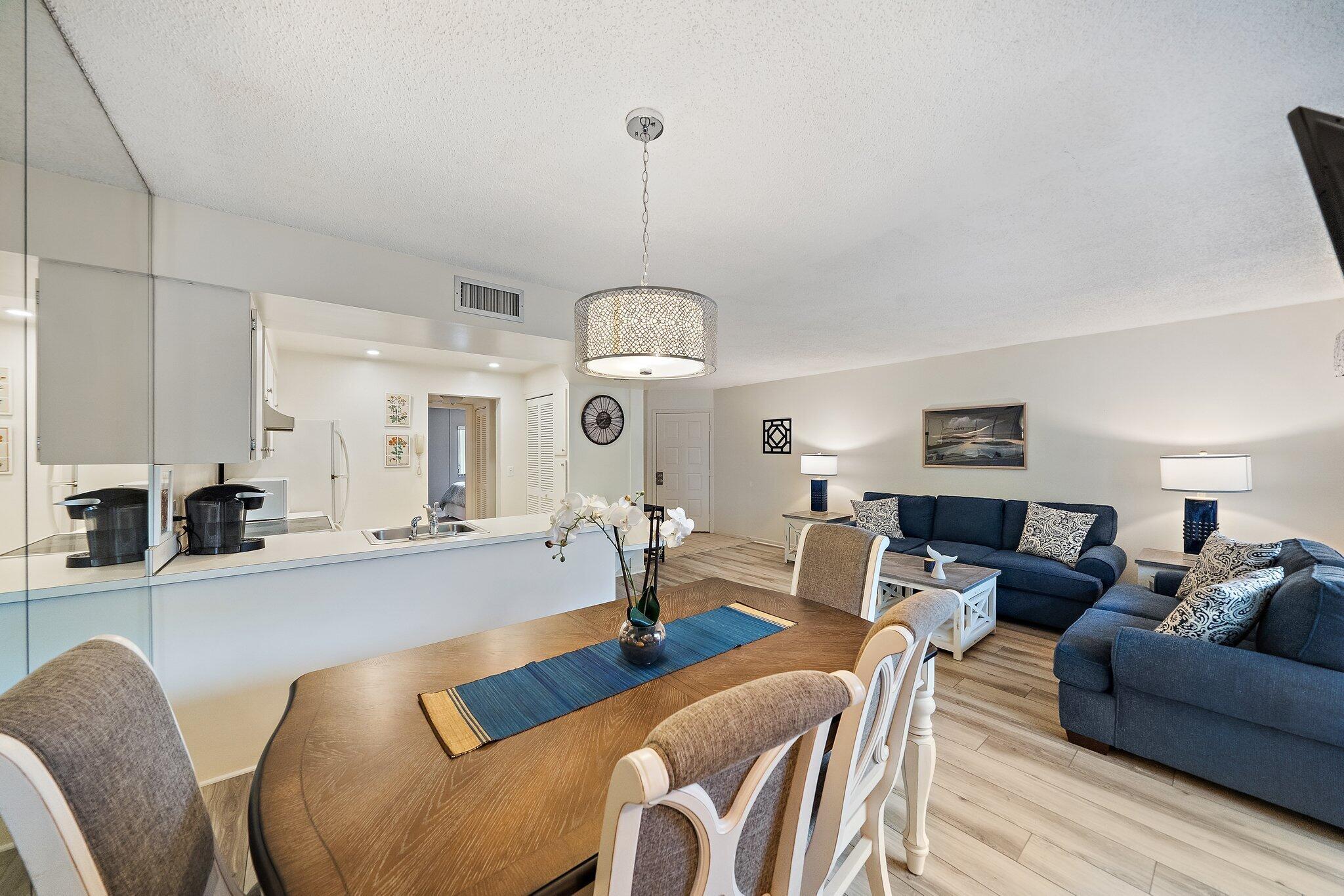 1605 S Us Highway 1 A306