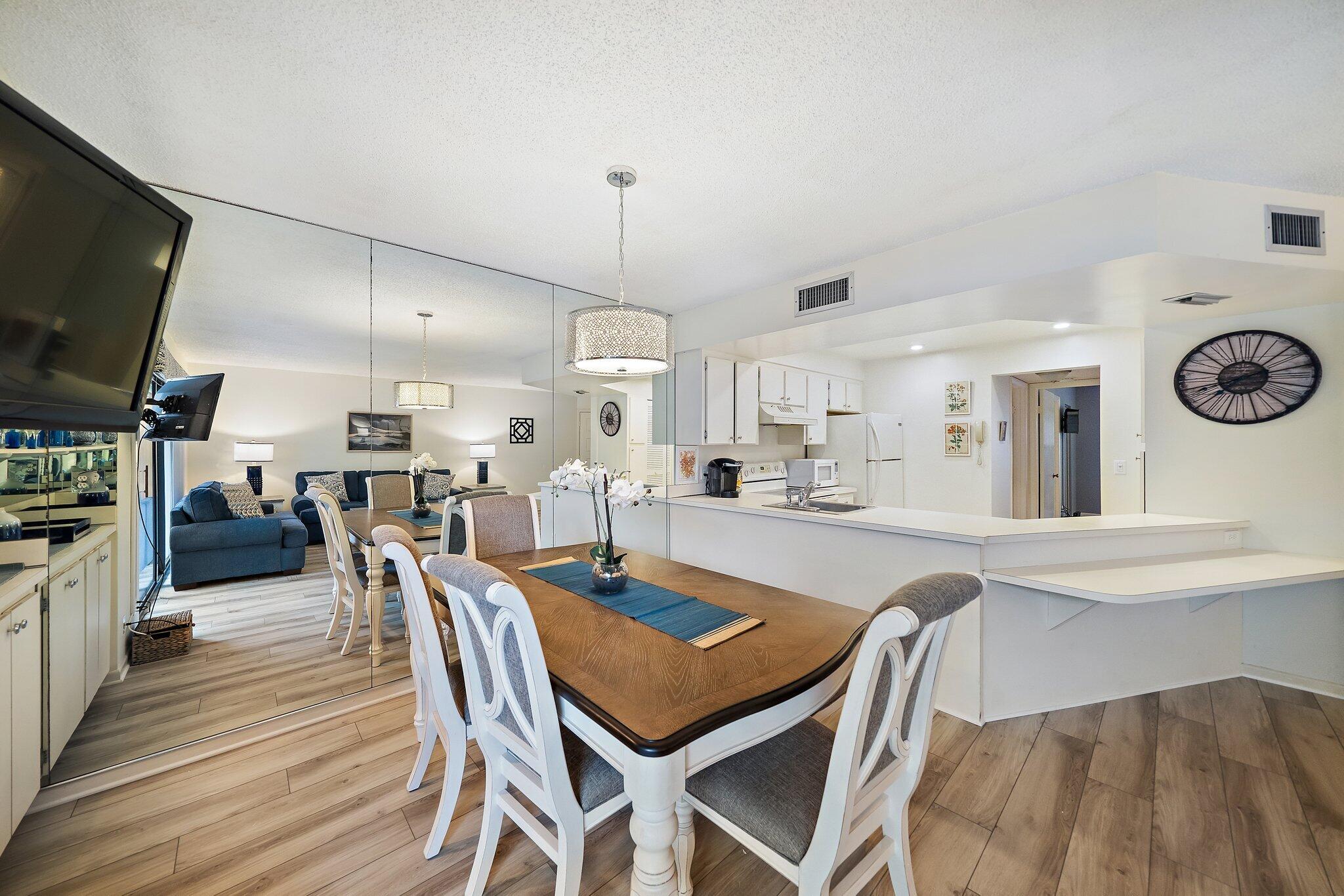 1605 S Us Highway 1 A306