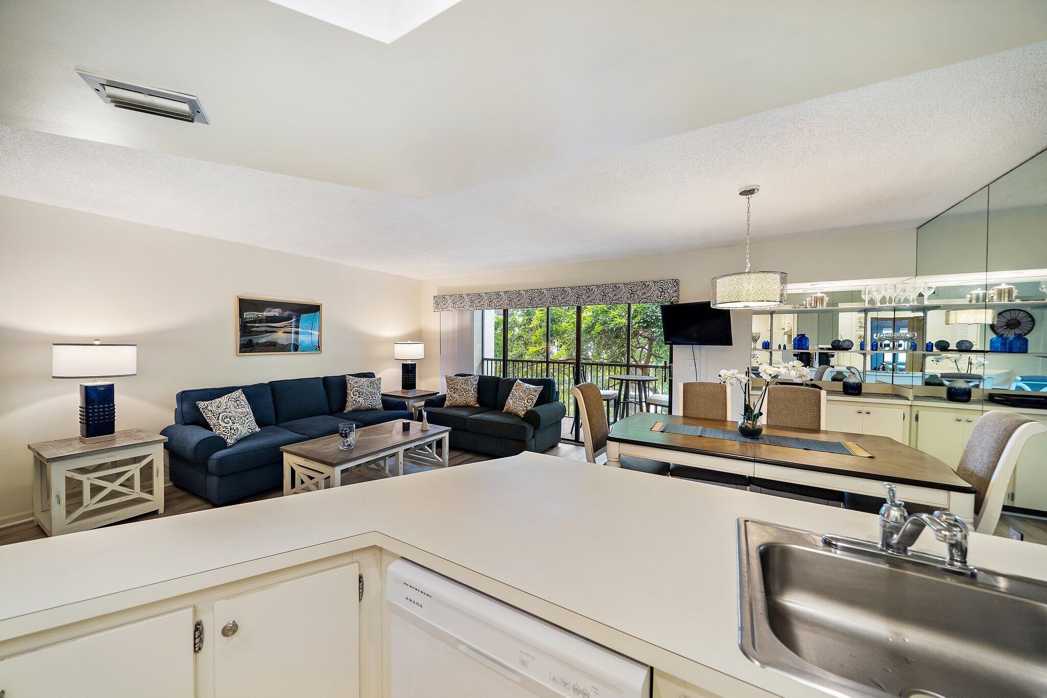 1605 S Us Highway 1 A306