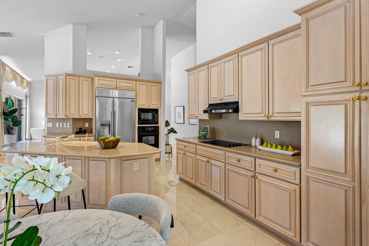 4719 Bocaire Boulevard