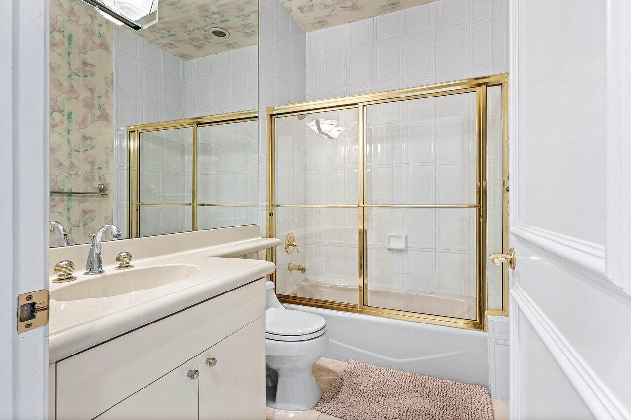 4719 Bocaire Boulevard