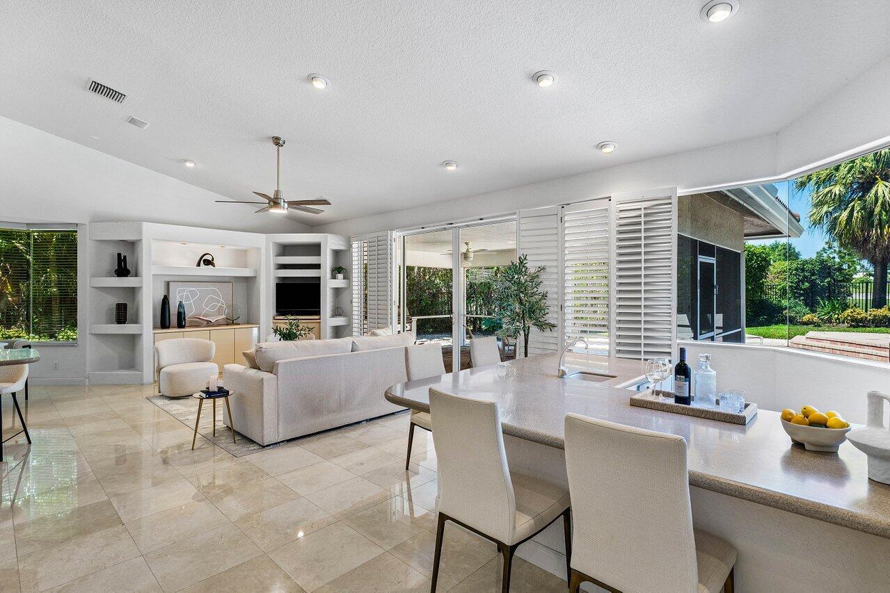 4719 Bocaire Boulevard