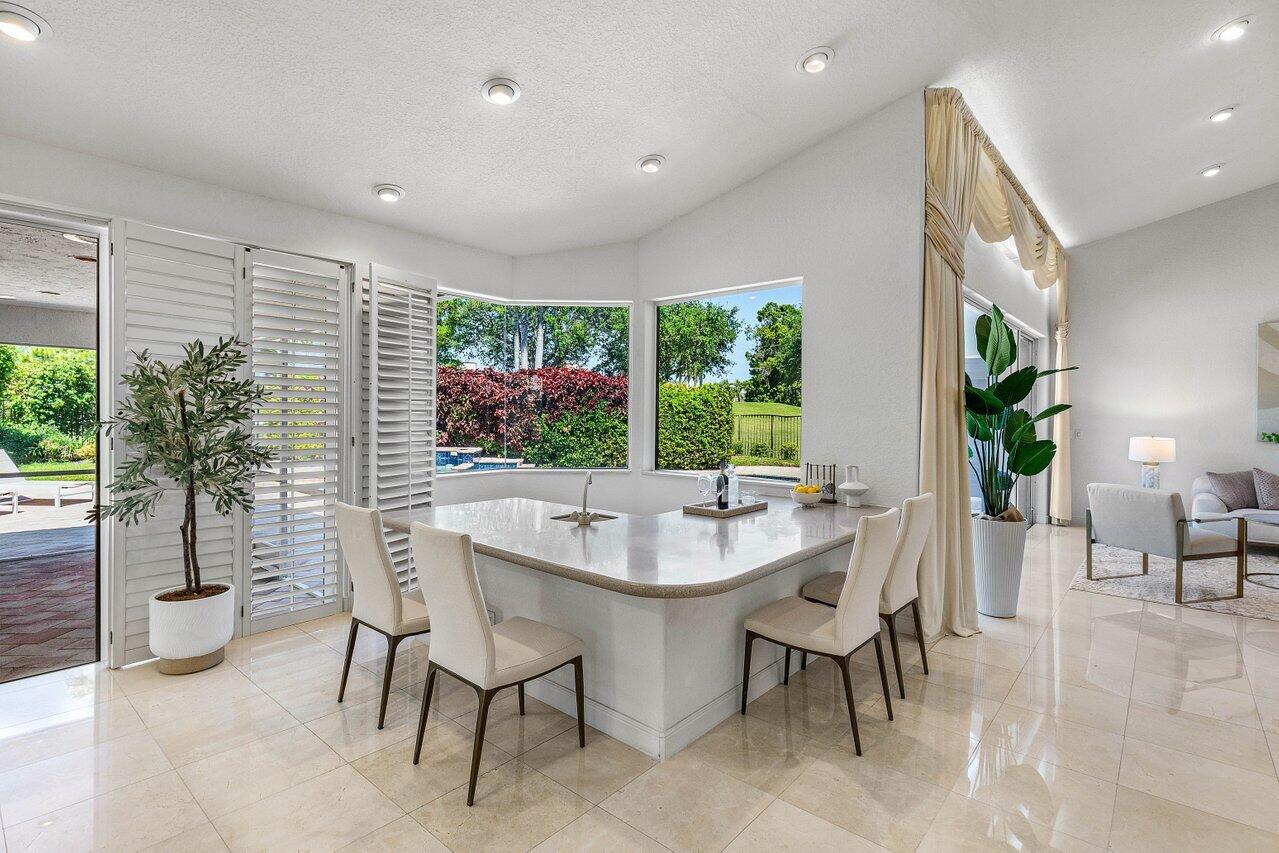 4719 Bocaire Boulevard