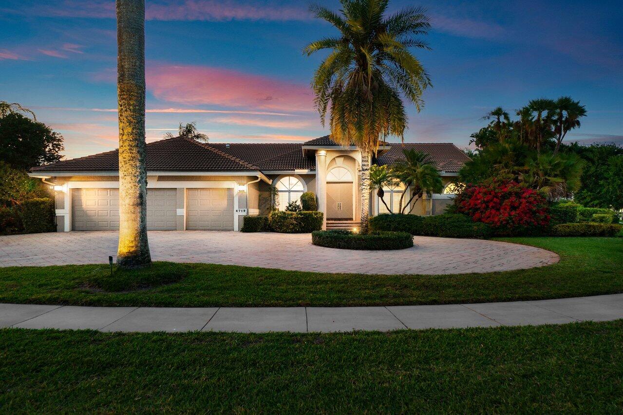 4719 Bocaire Boulevard