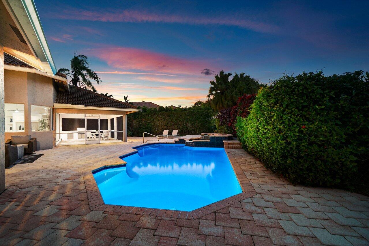 4719 Bocaire Boulevard