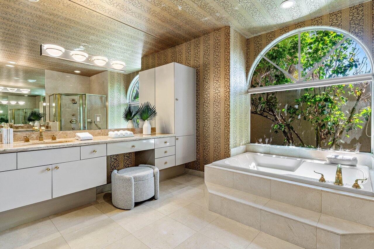 4719 Bocaire Boulevard