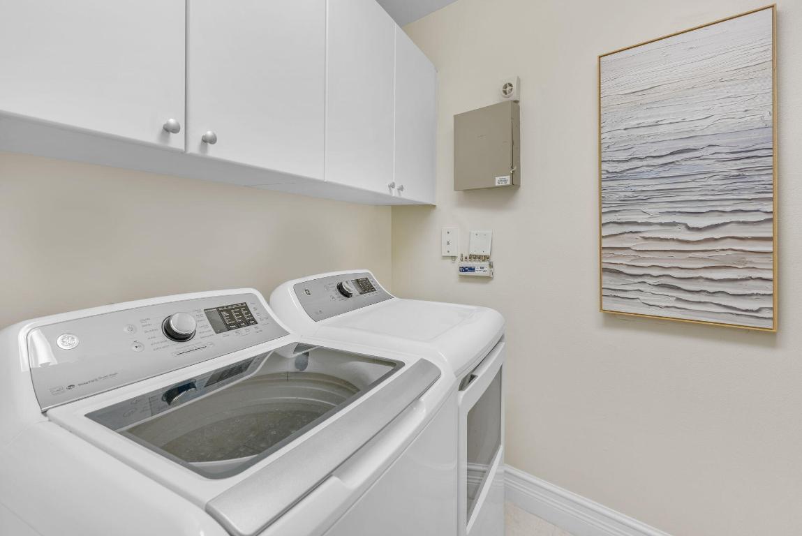 201 S Narcissus Avenue 605