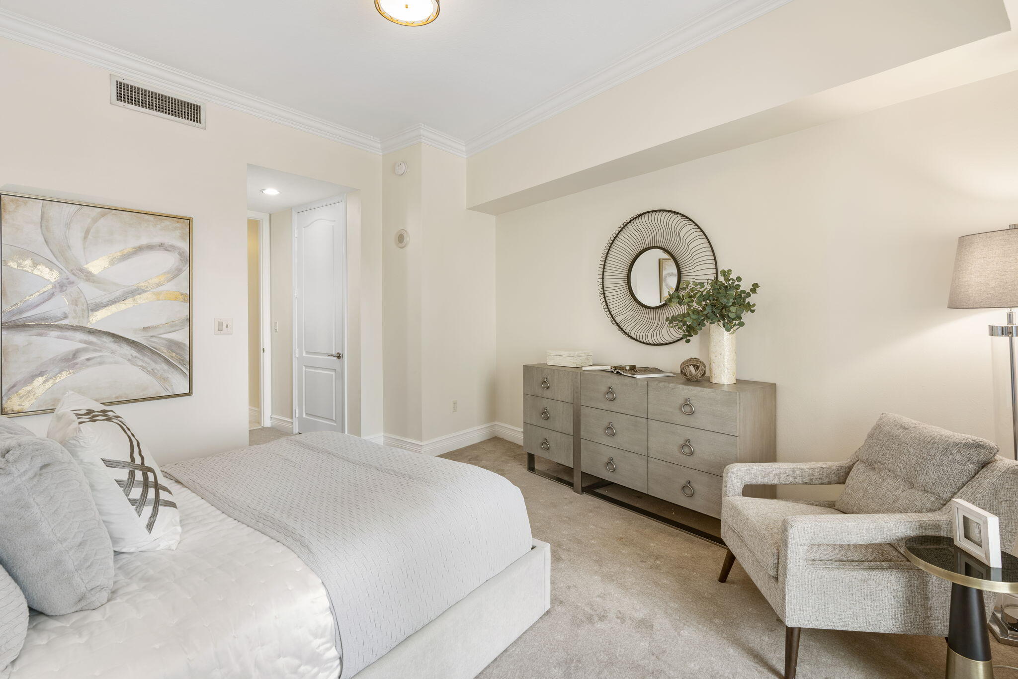 201 S Narcissus Avenue 605