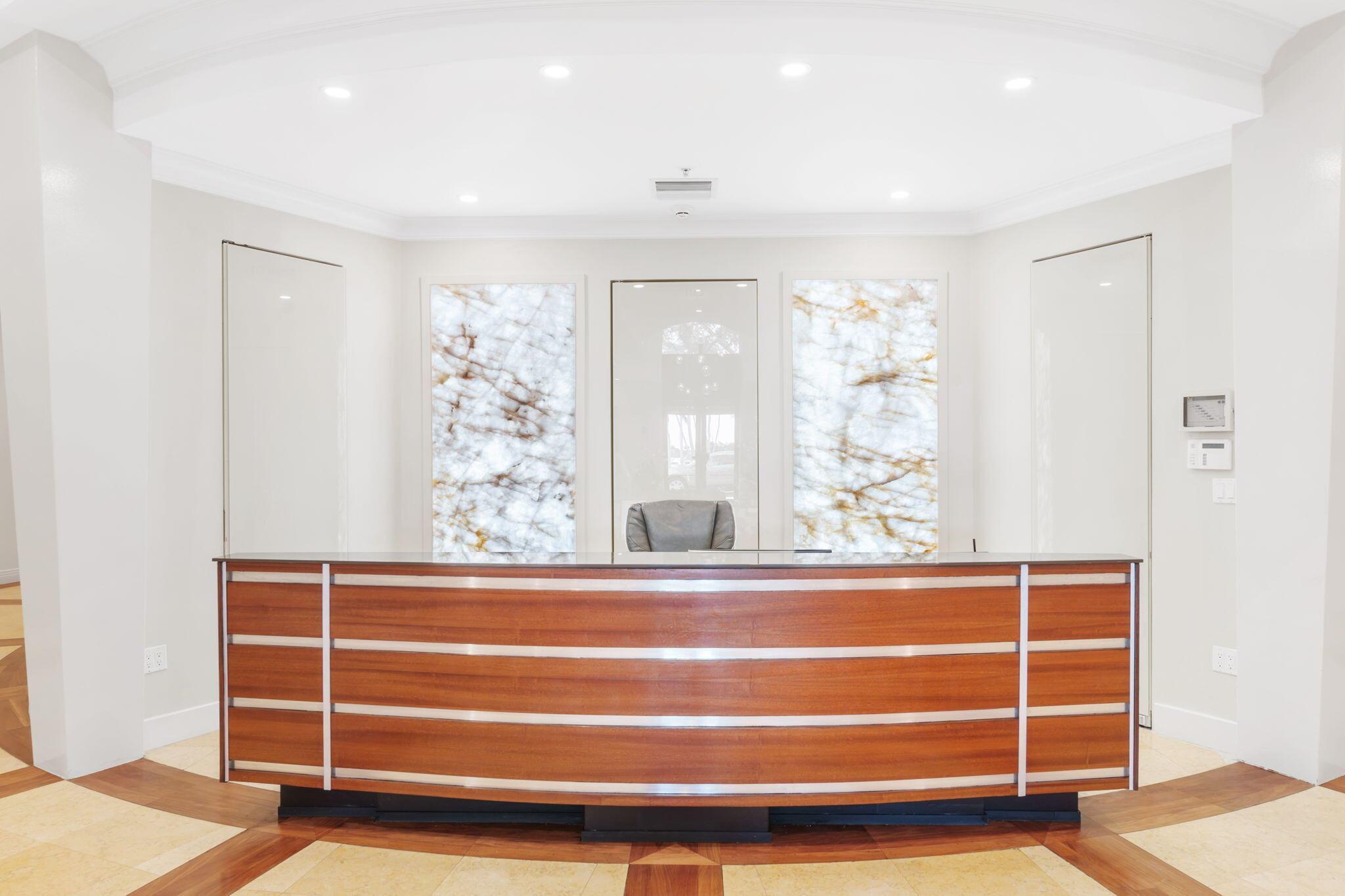 201 S Narcissus Avenue 605