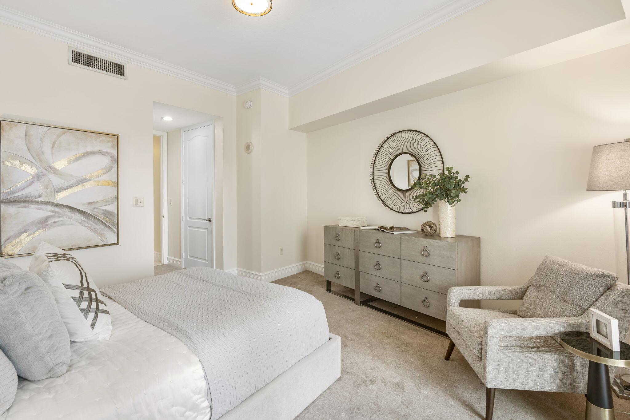 201 S Narcissus Avenue 605