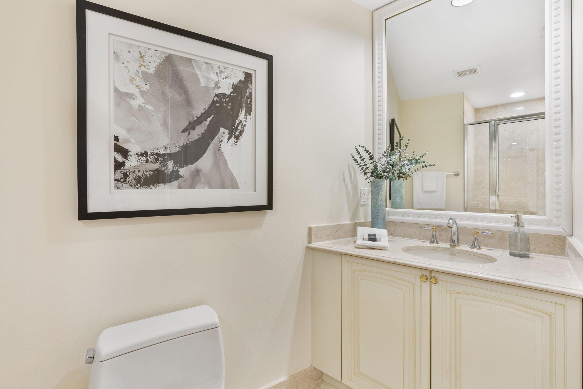 201 S Narcissus Avenue 605