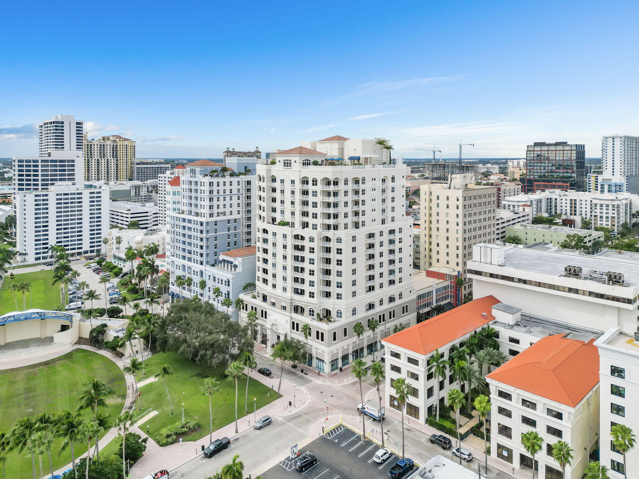 201 S Narcissus Avenue 605