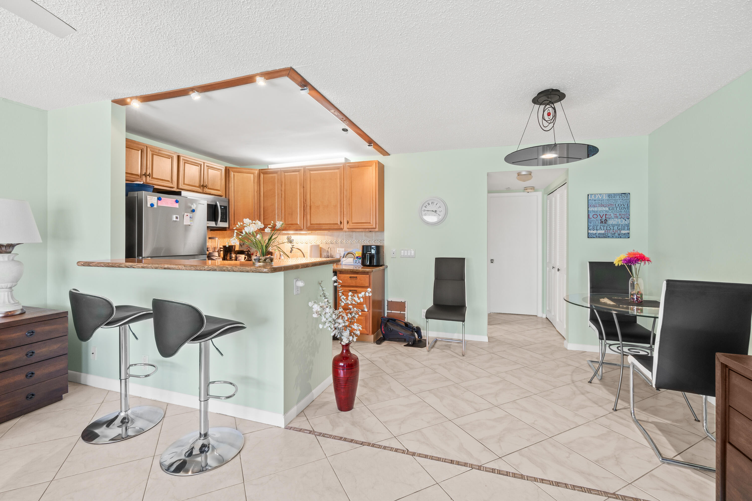 237 Ventnor Q