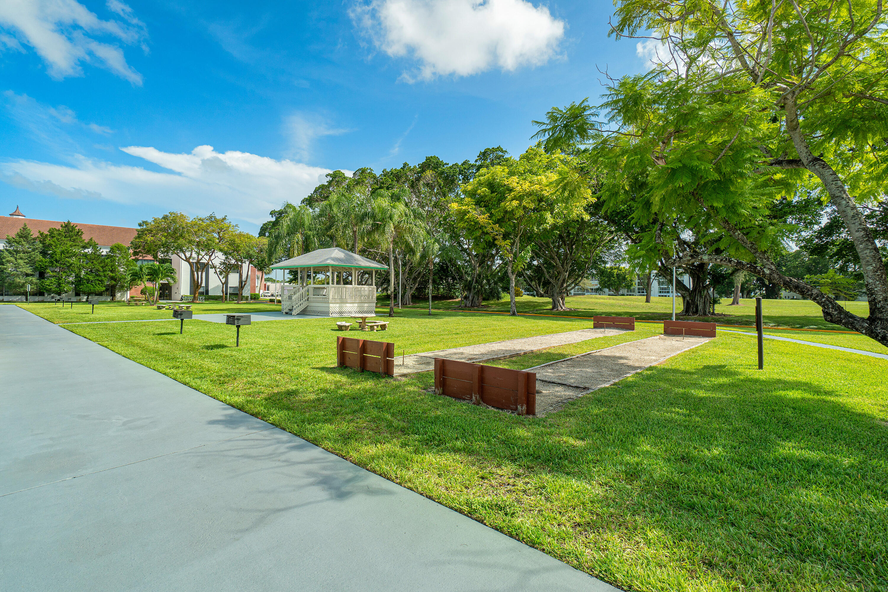 237 Ventnor Q