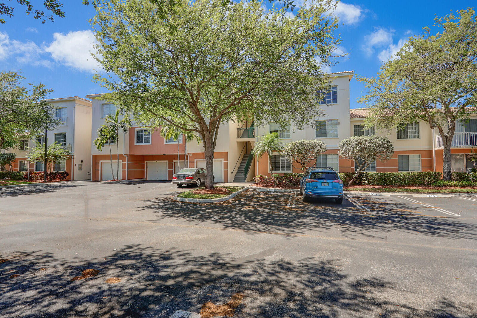 3309 Myrtlewood Circle E