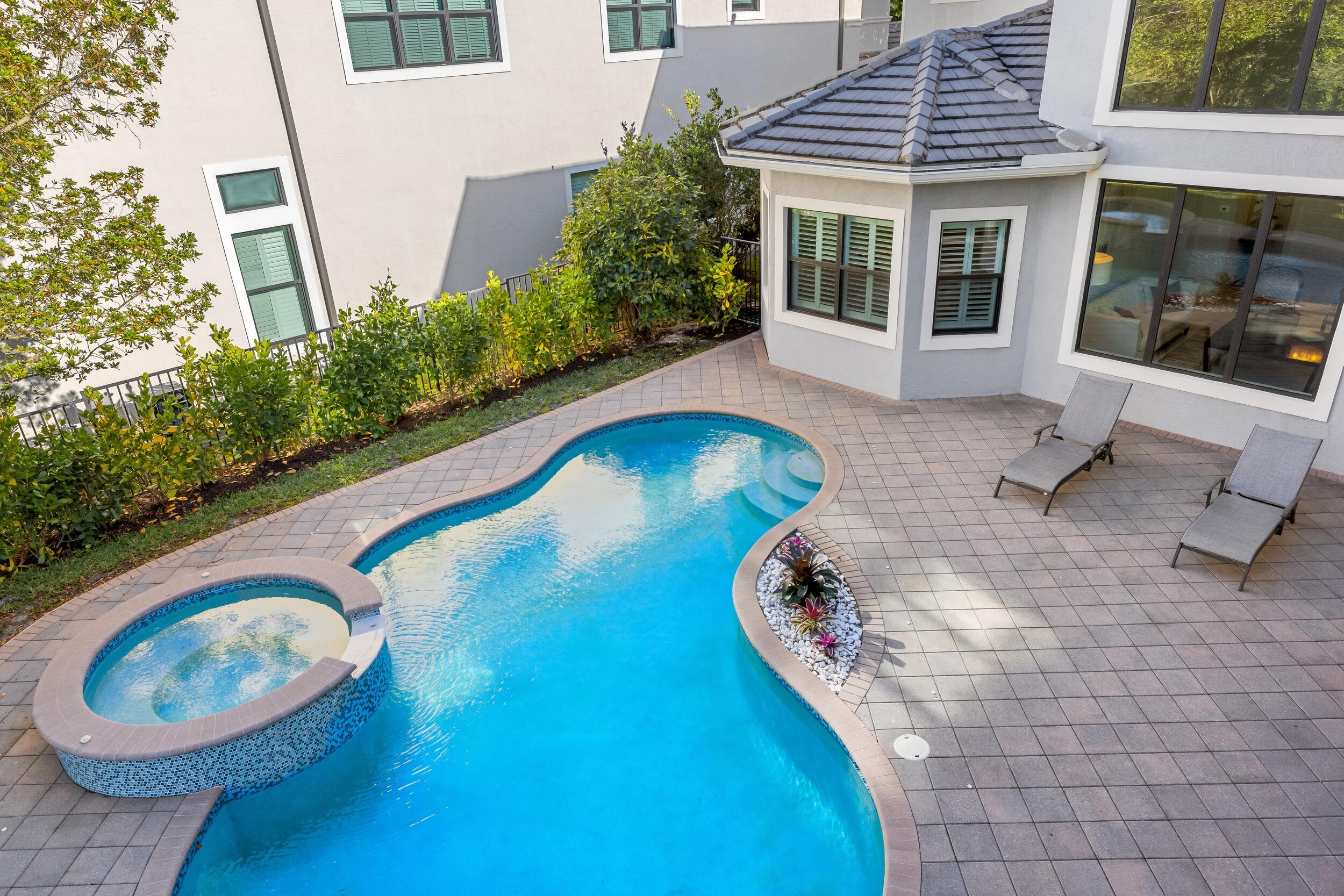 16836 Strasbourg Lane