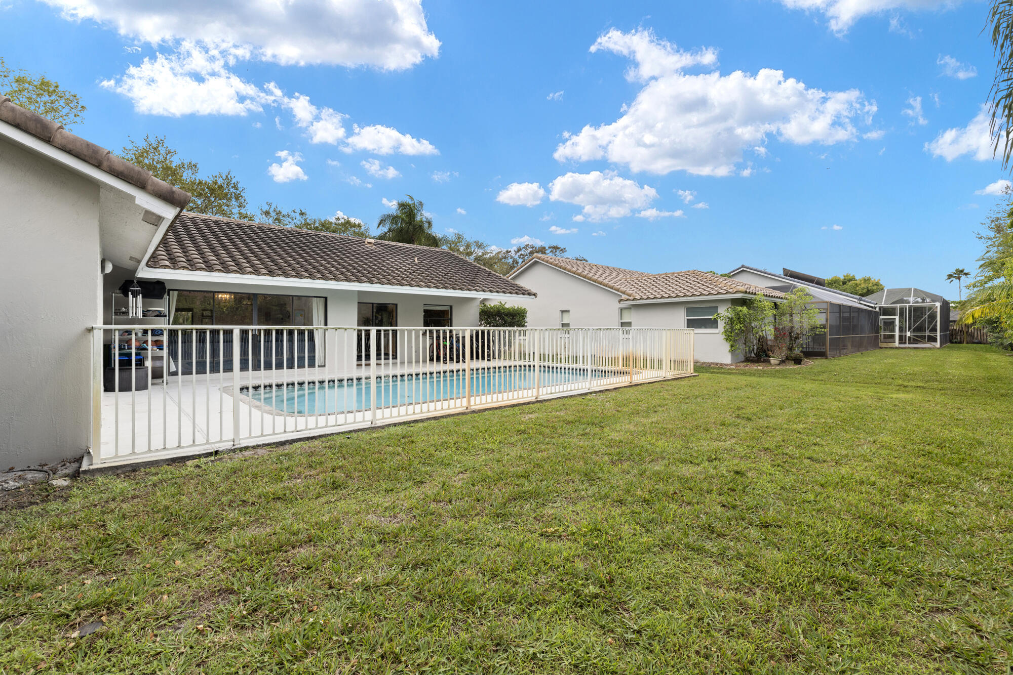 5156 NW 99th Way