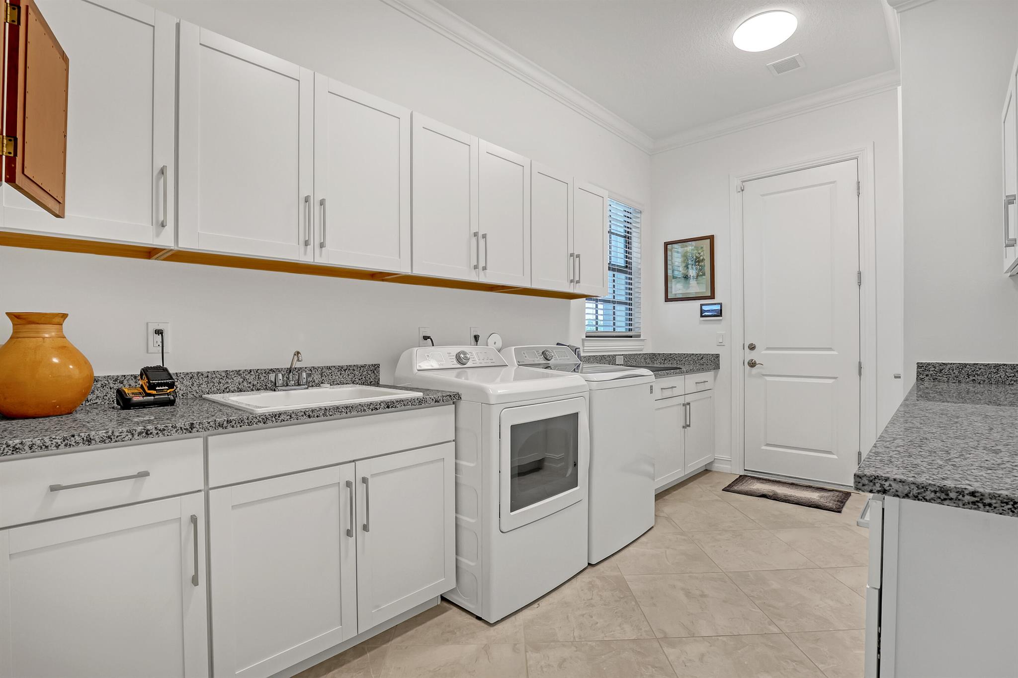 3318 SW Loriope Loop