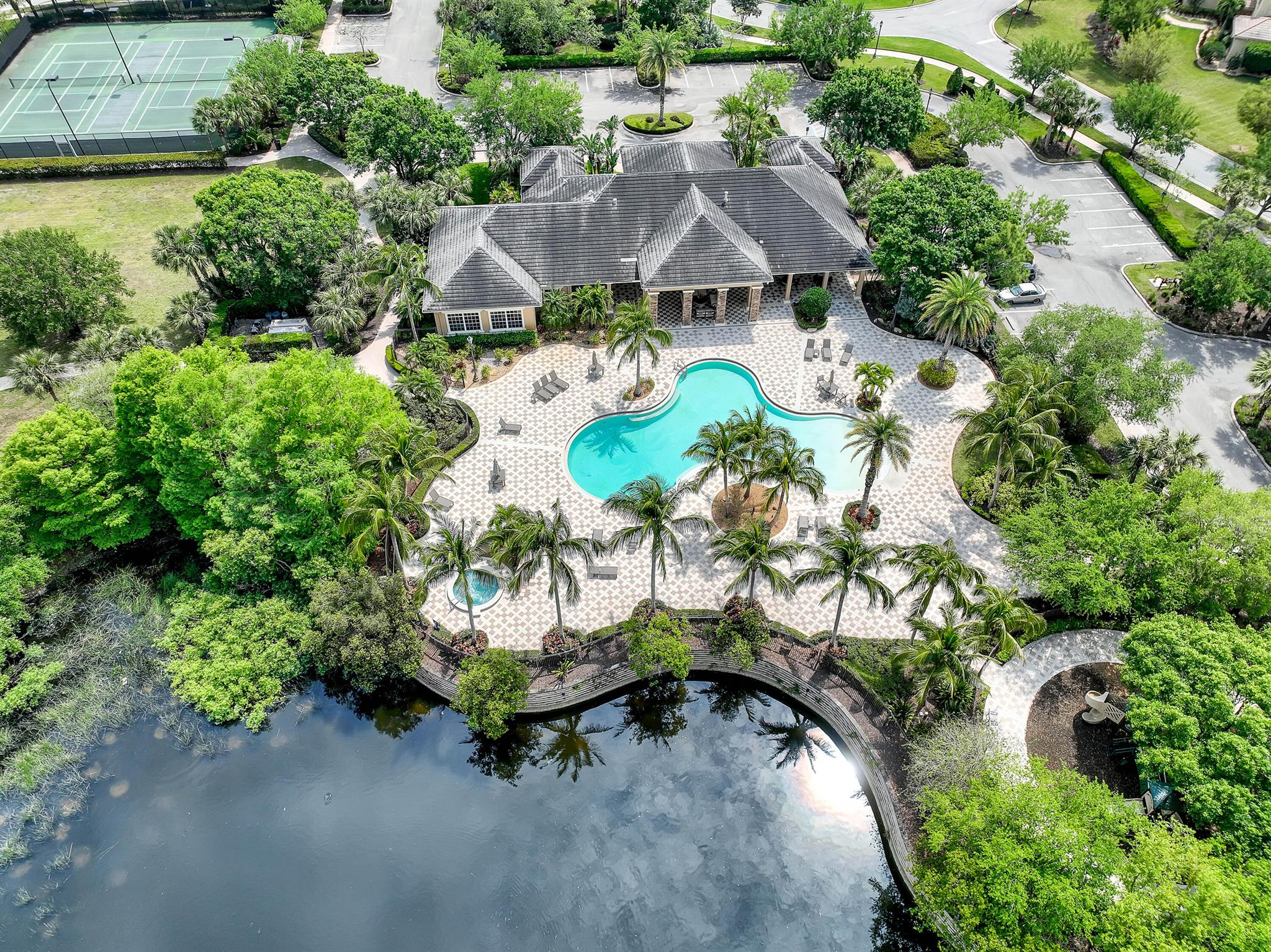 3318 SW Loriope Loop
