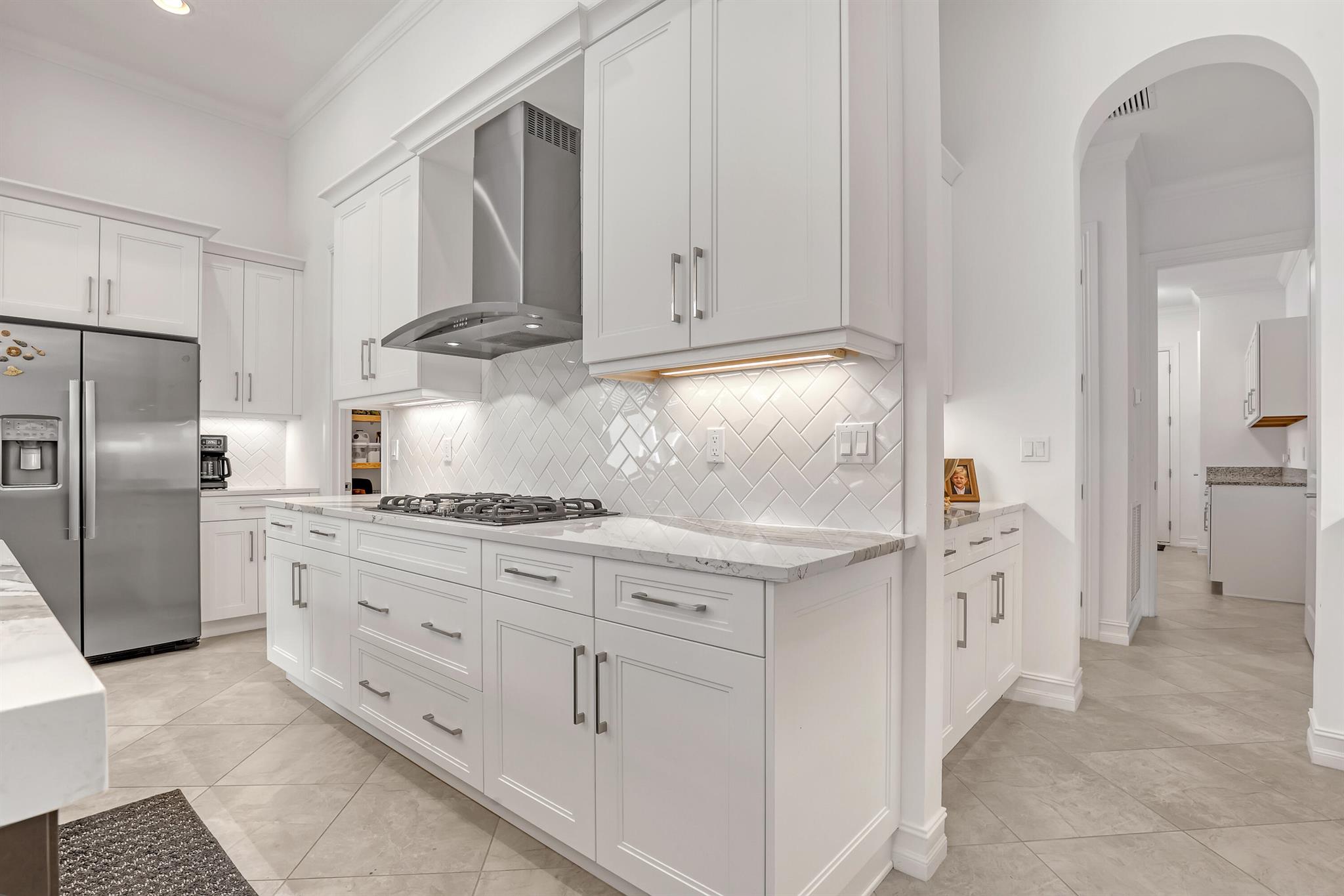 3318 SW Loriope Loop