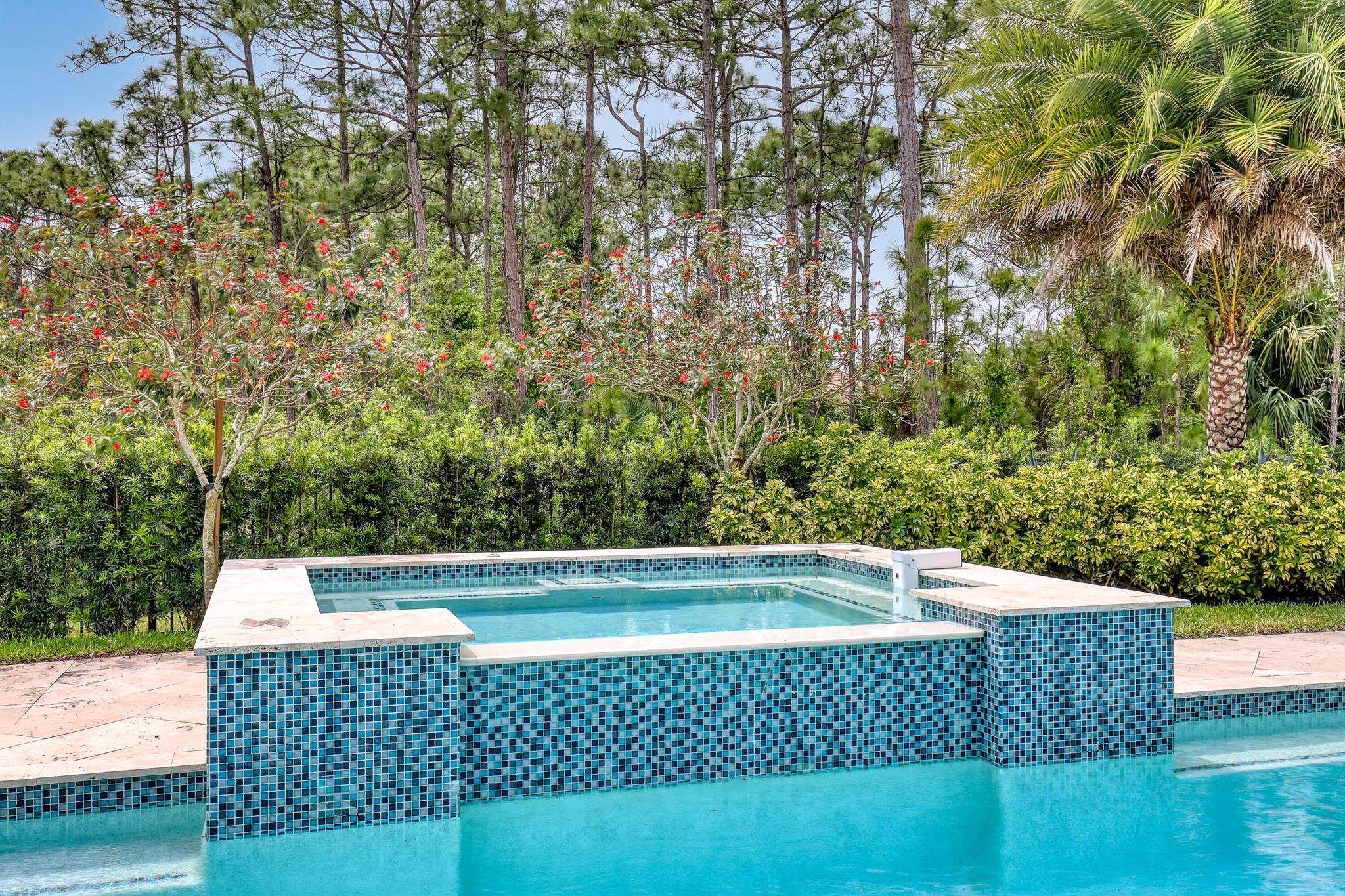 3318 SW Loriope Loop