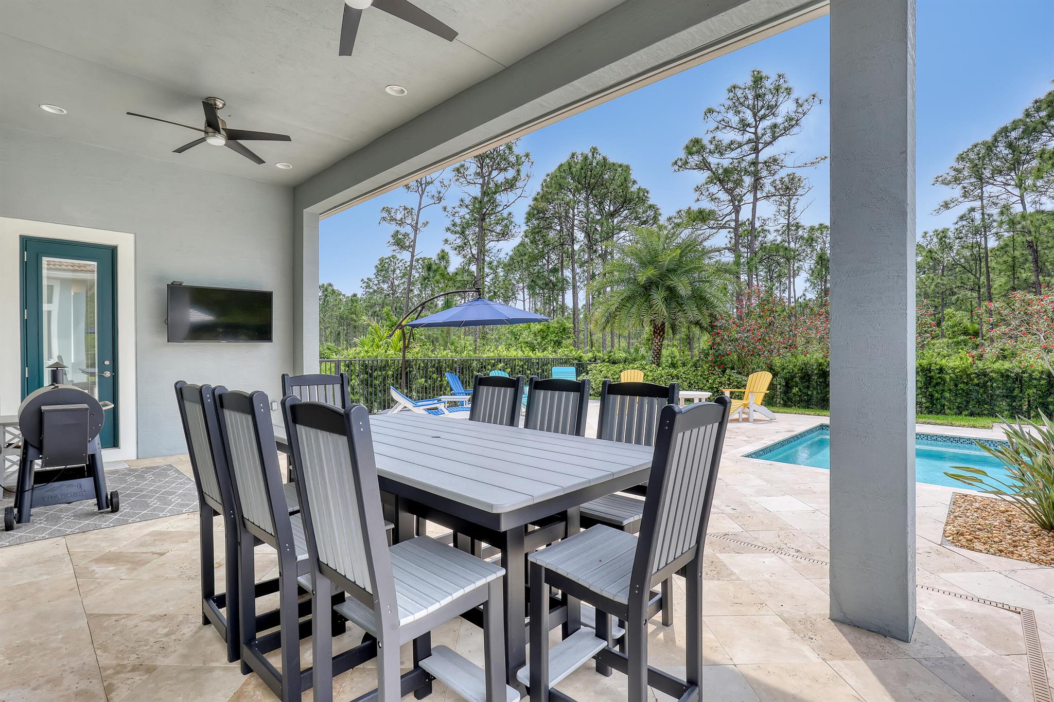 3318 SW Loriope Loop