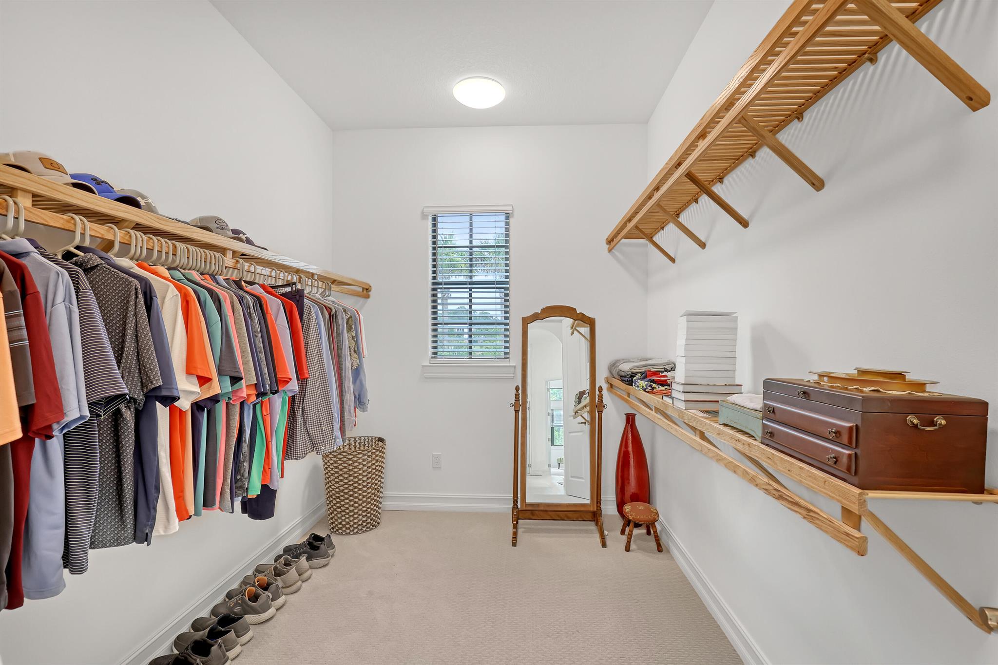 3318 SW Loriope Loop