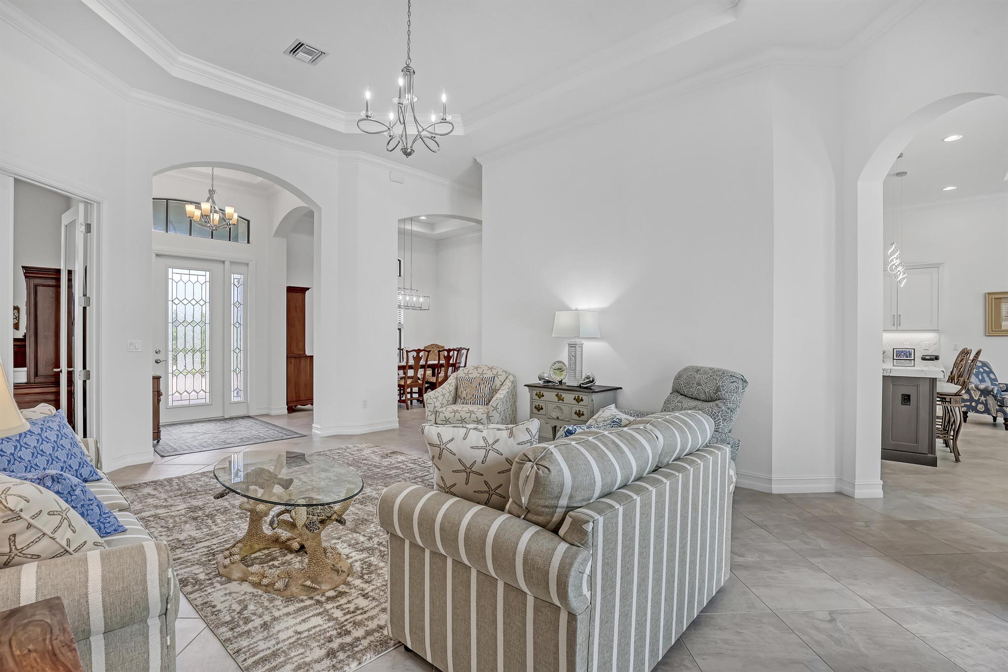 3318 SW Loriope Loop