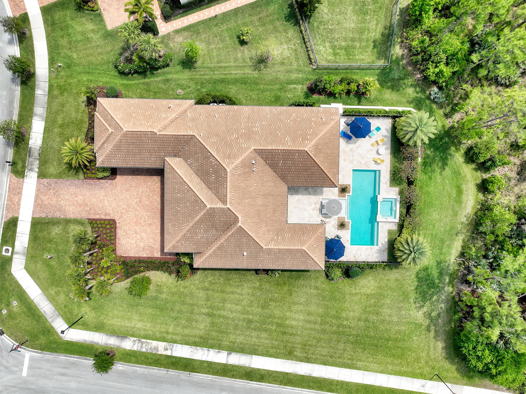 3318 SW Loriope Loop