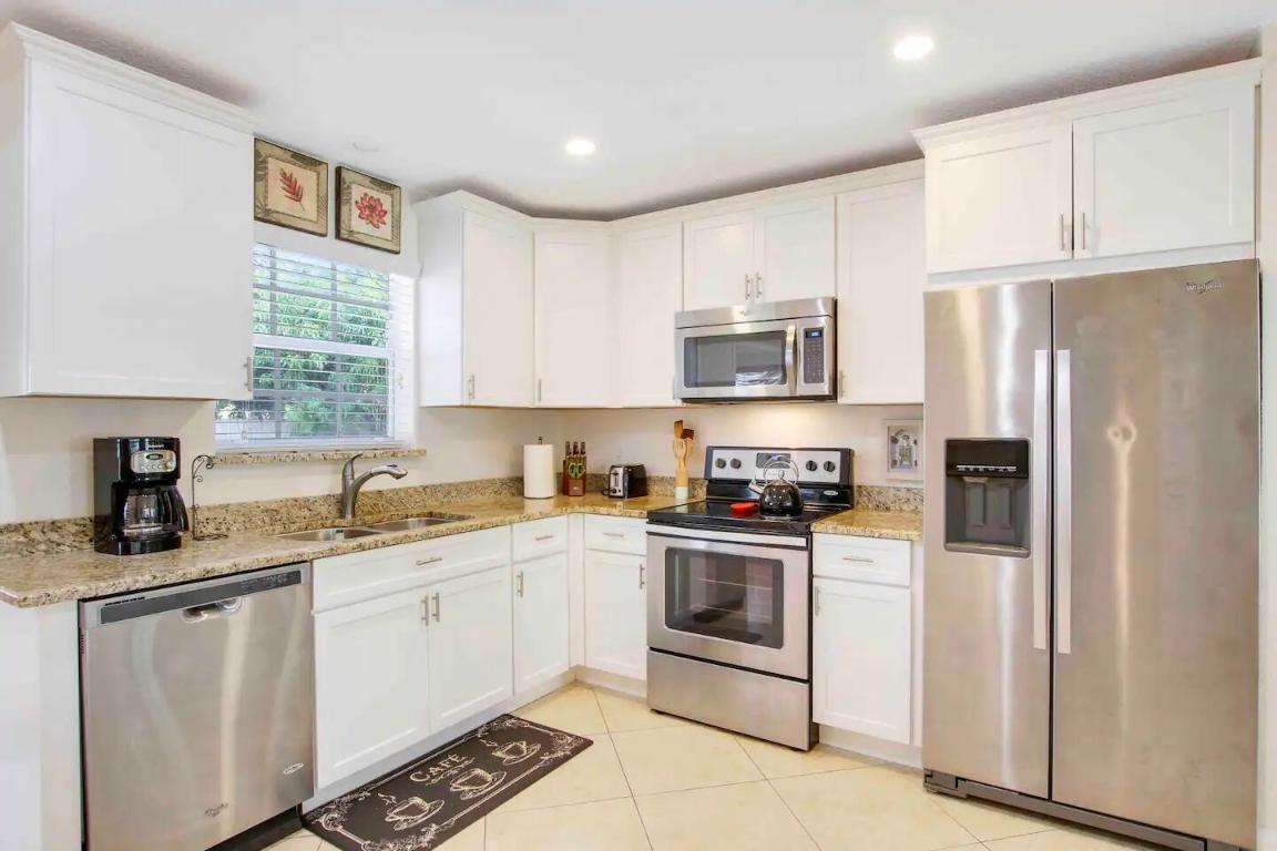 19185 SE Homewood Avenue