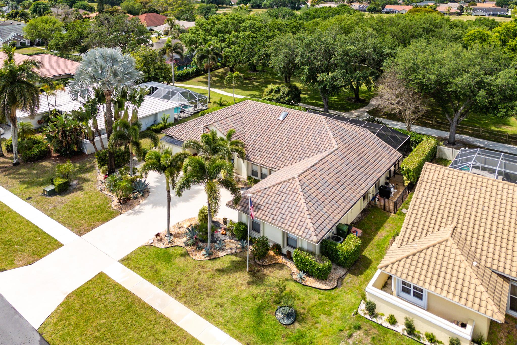 1607 Farmington Avenue