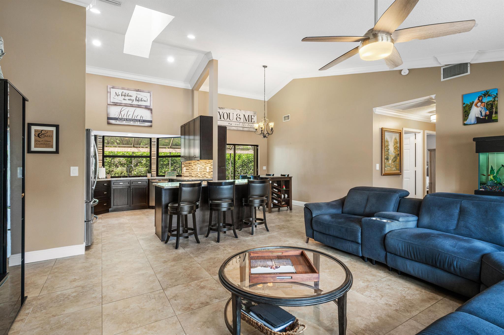 1607 Farmington Avenue