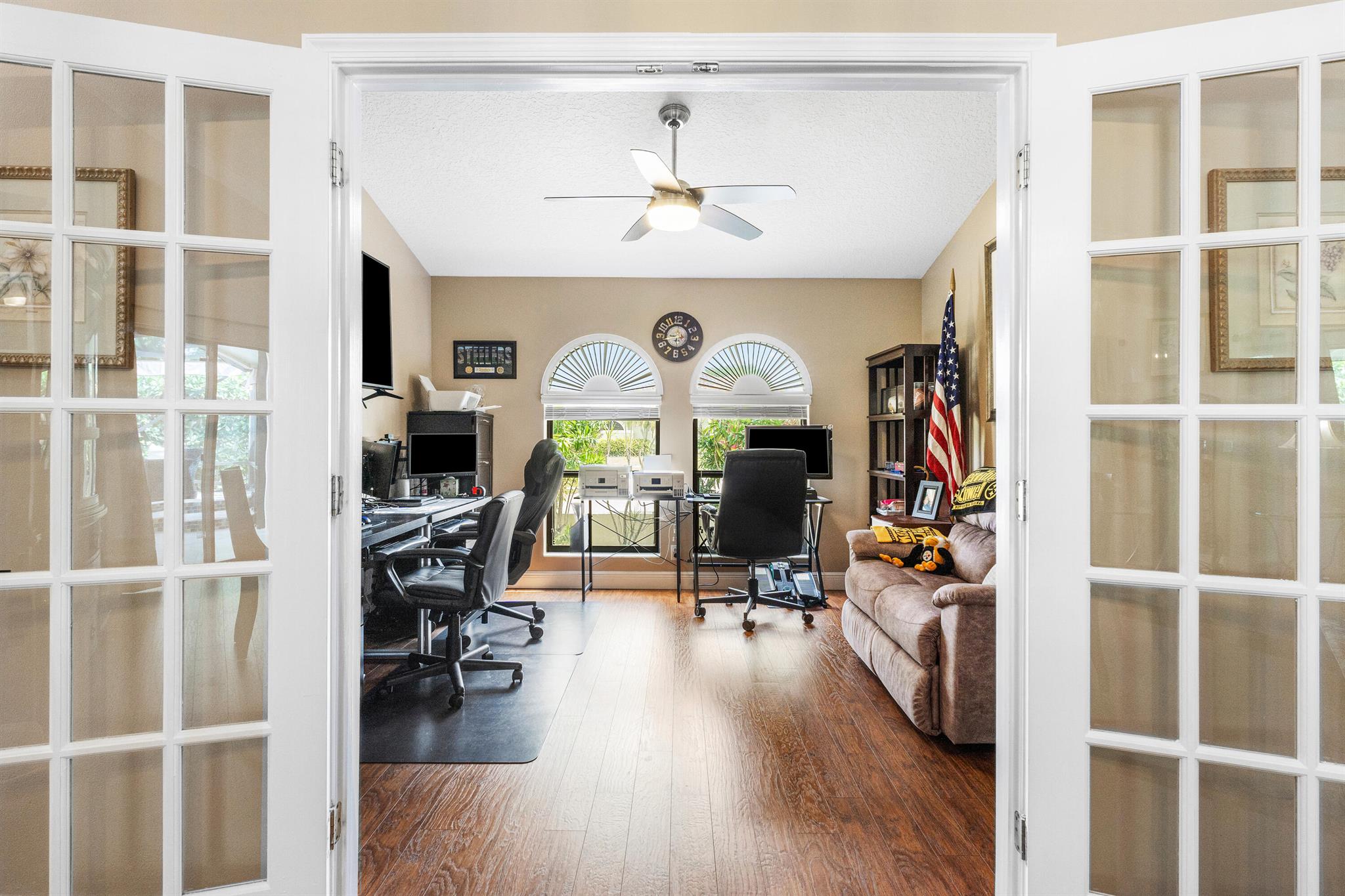 1607 Farmington Avenue