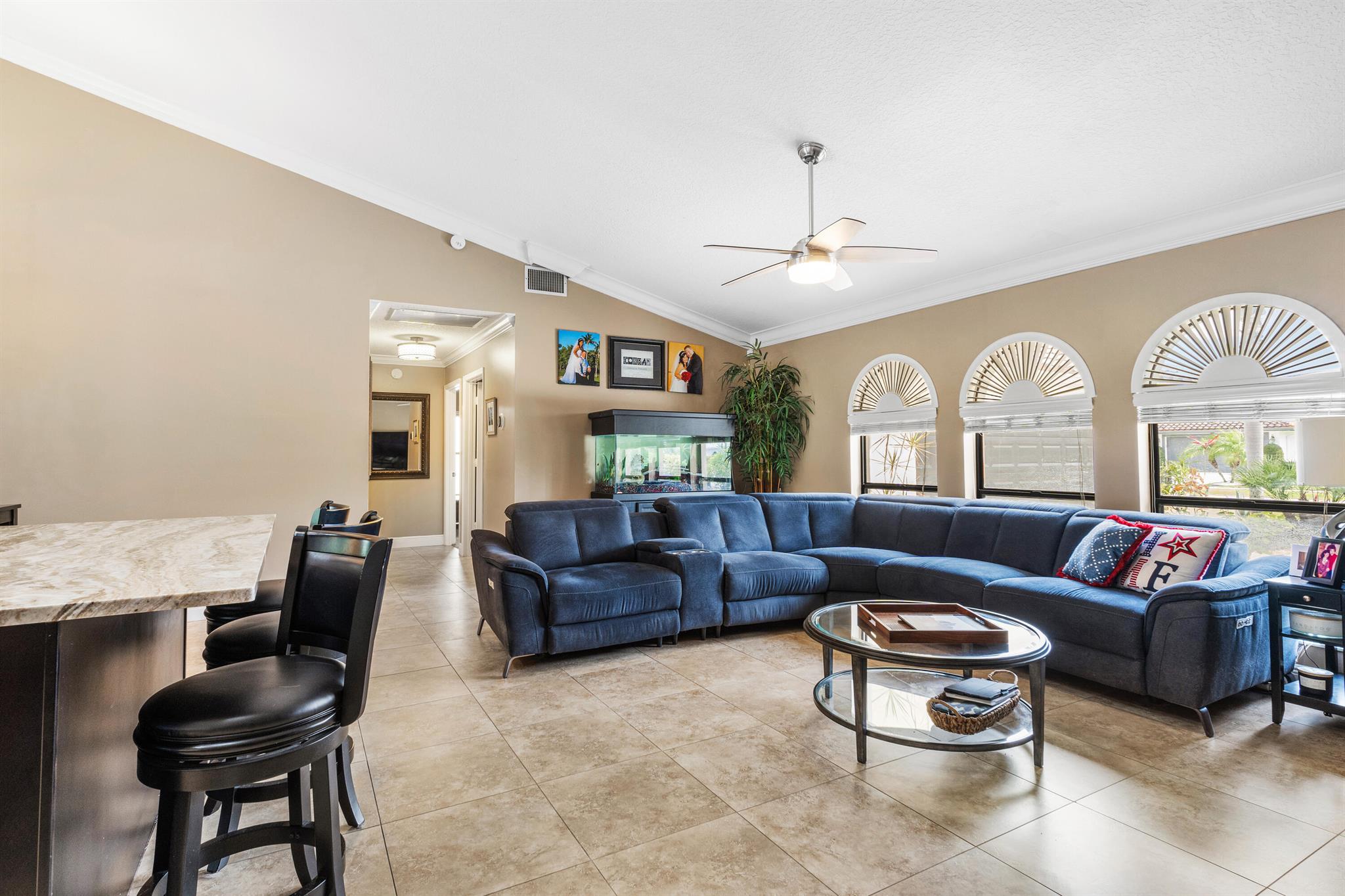 1607 Farmington Avenue