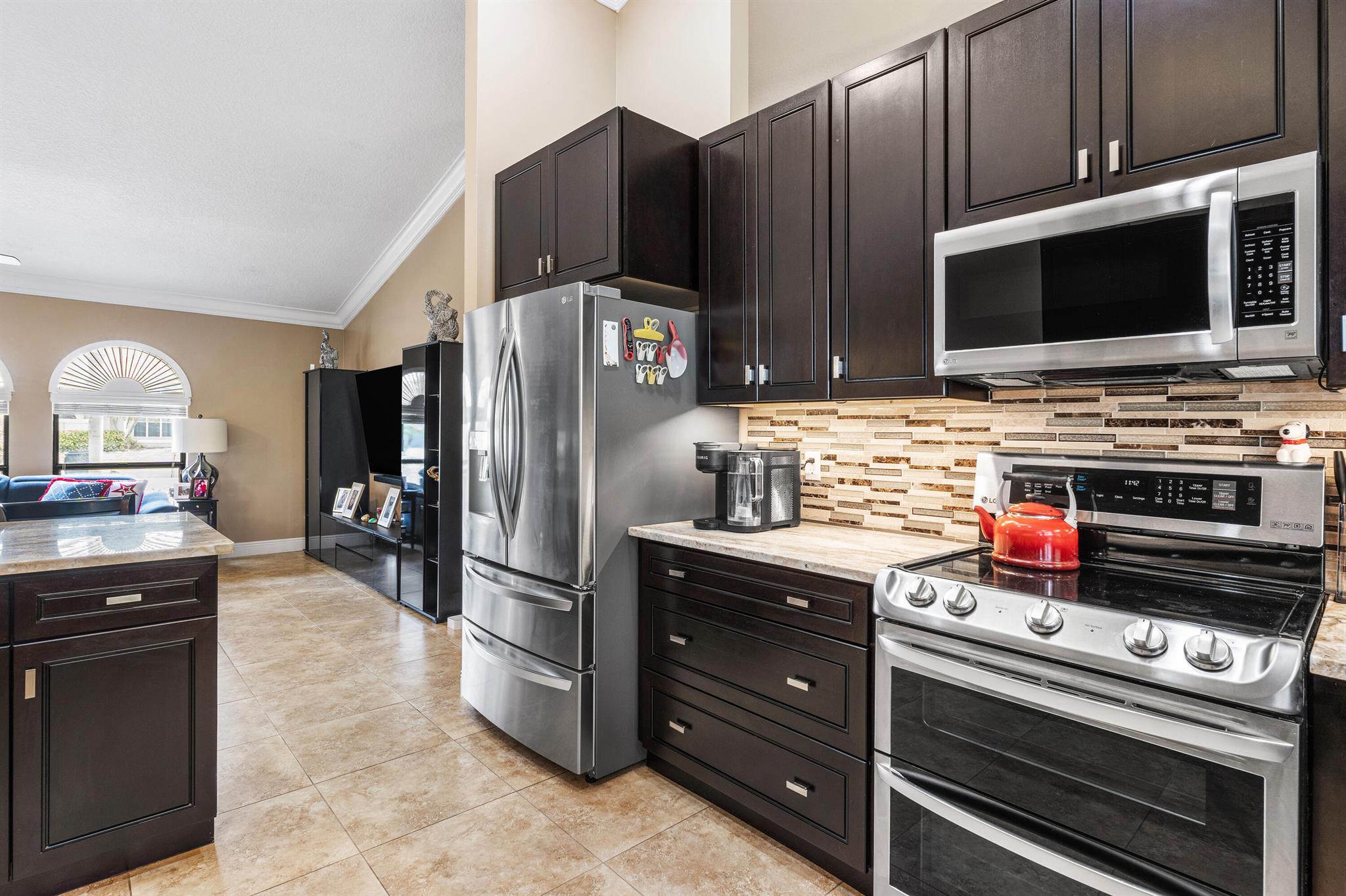 1607 Farmington Avenue