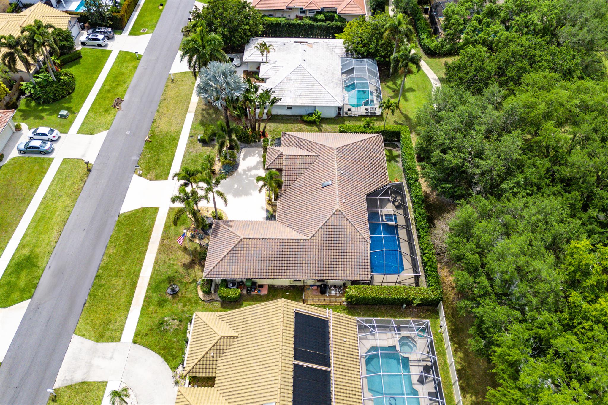 1607 Farmington Avenue