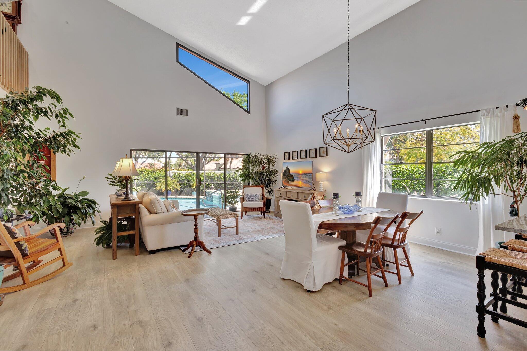 13120 Cristal D Arques Drive