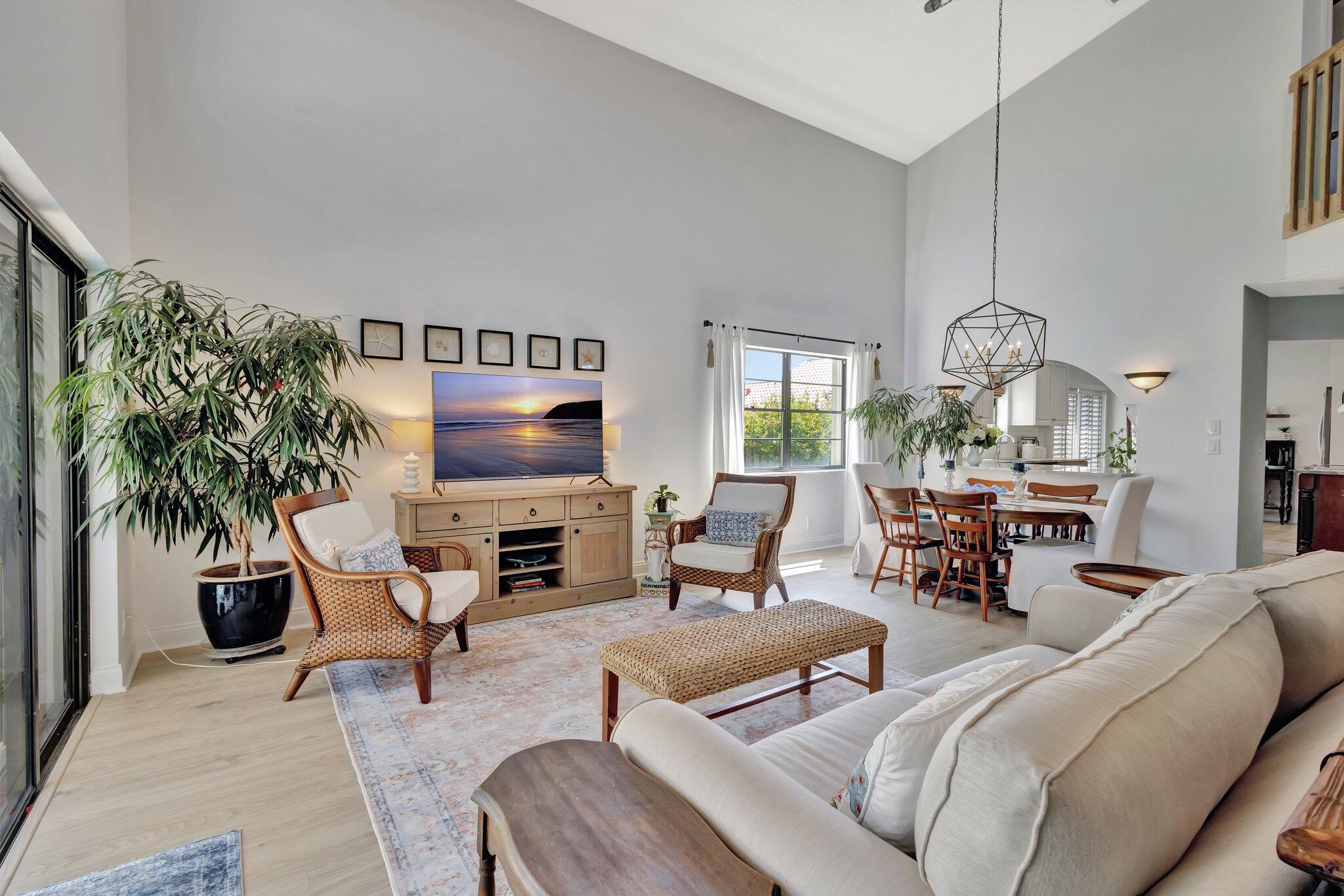 13120 Cristal D Arques Drive